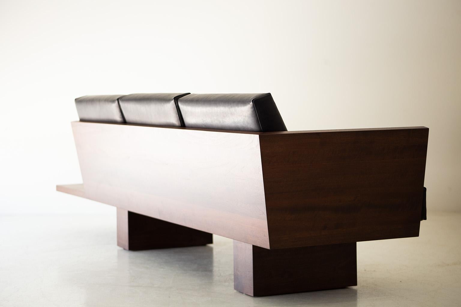 Moderne Canapé moderne en cuir et noyer, collection Suelo en vente