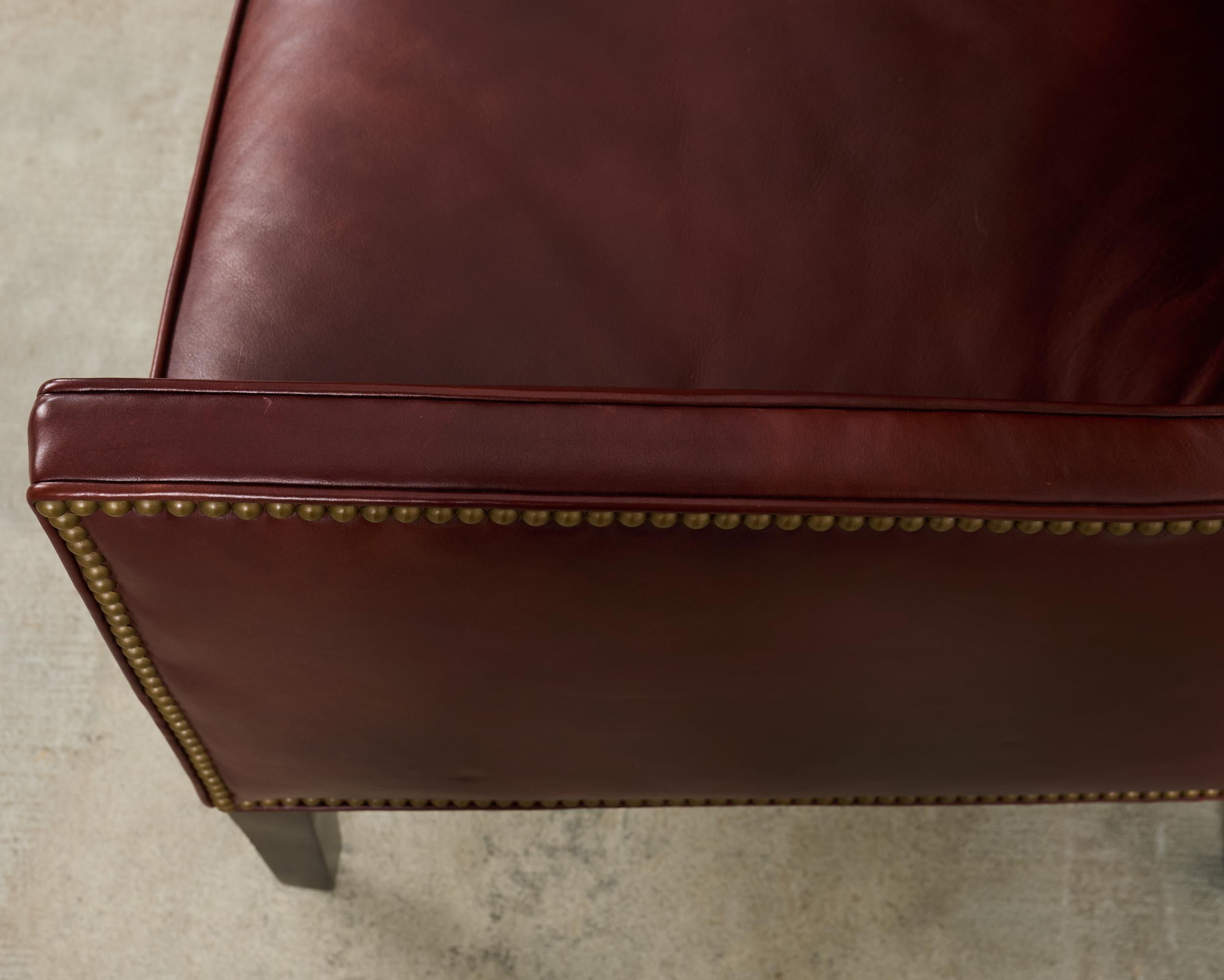 Sof�á Settee moderno de cuero con respaldo y ruedas en venta 2