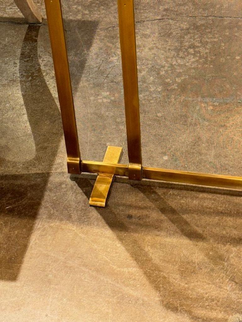 Modern Legacy Design Custom Brass Fire Screen In Good Condition For Sale In Dallas, TX