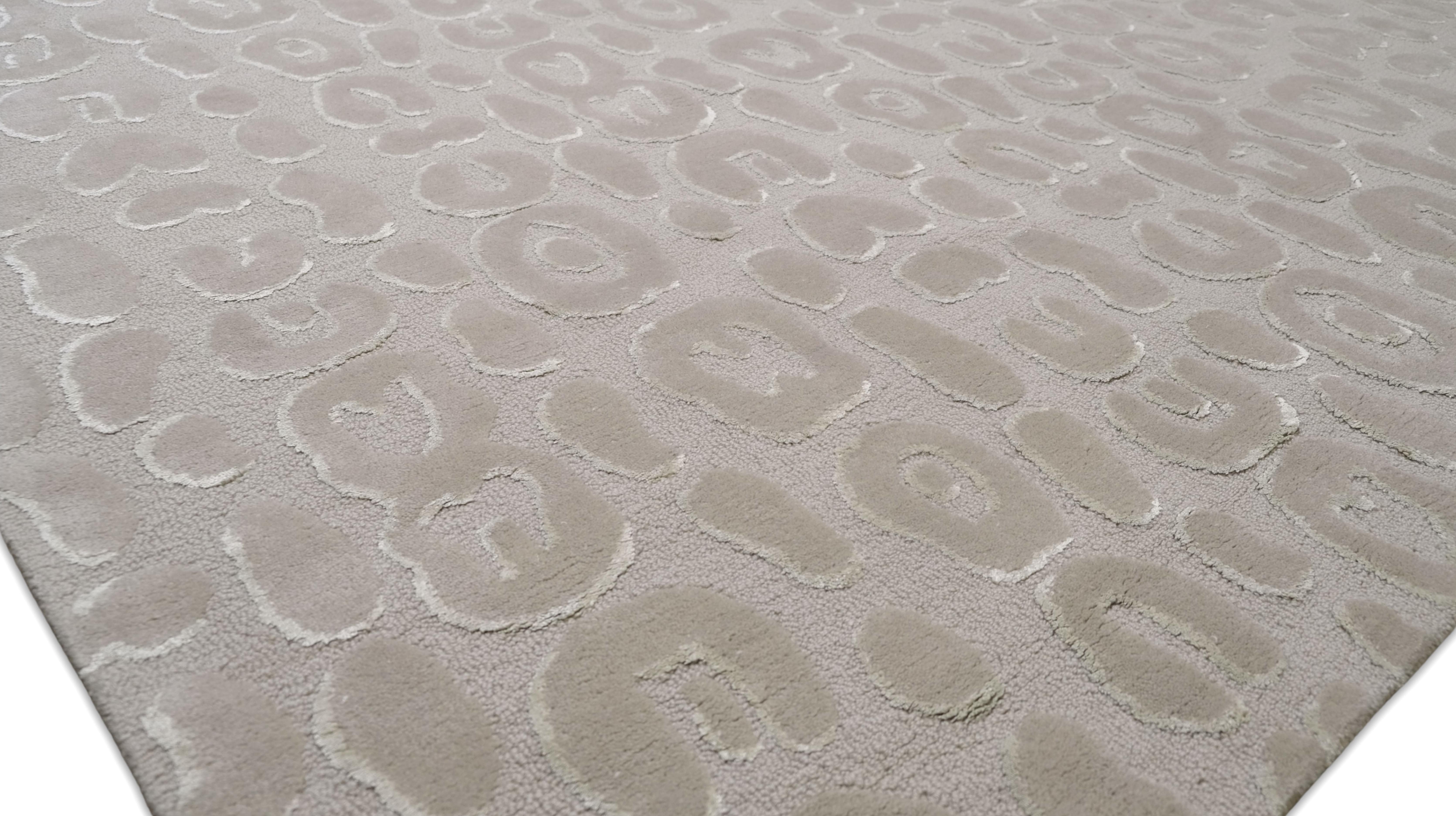 Tapis moderne texturé léopard beige et gris fait à la main 6'x9' Neuf - En vente à Torrance, CA