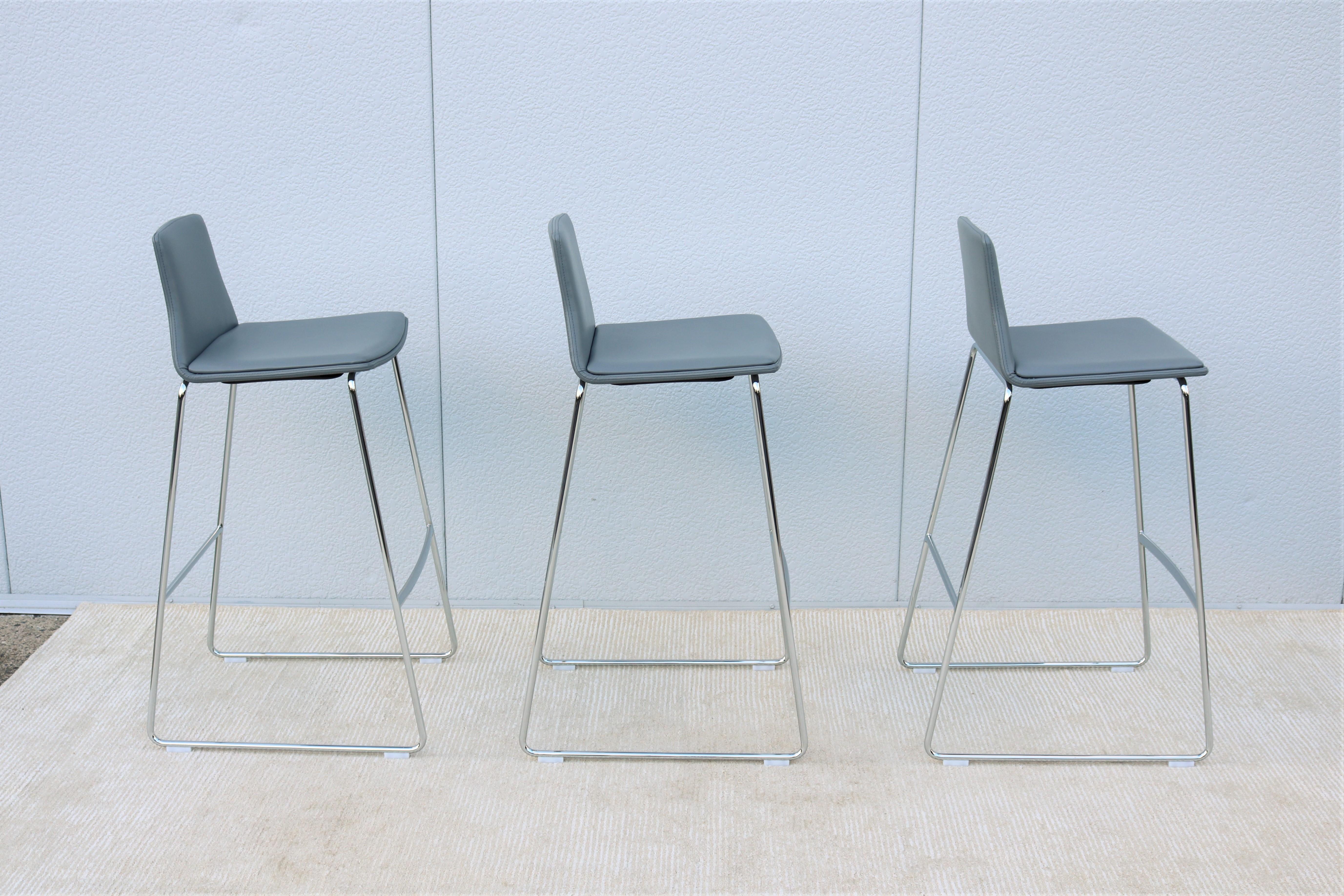 Contemporary Modern Lievore Altherr Molina for Coalesse Montara650 Gray Bar Stools - Set Of 3 For Sale