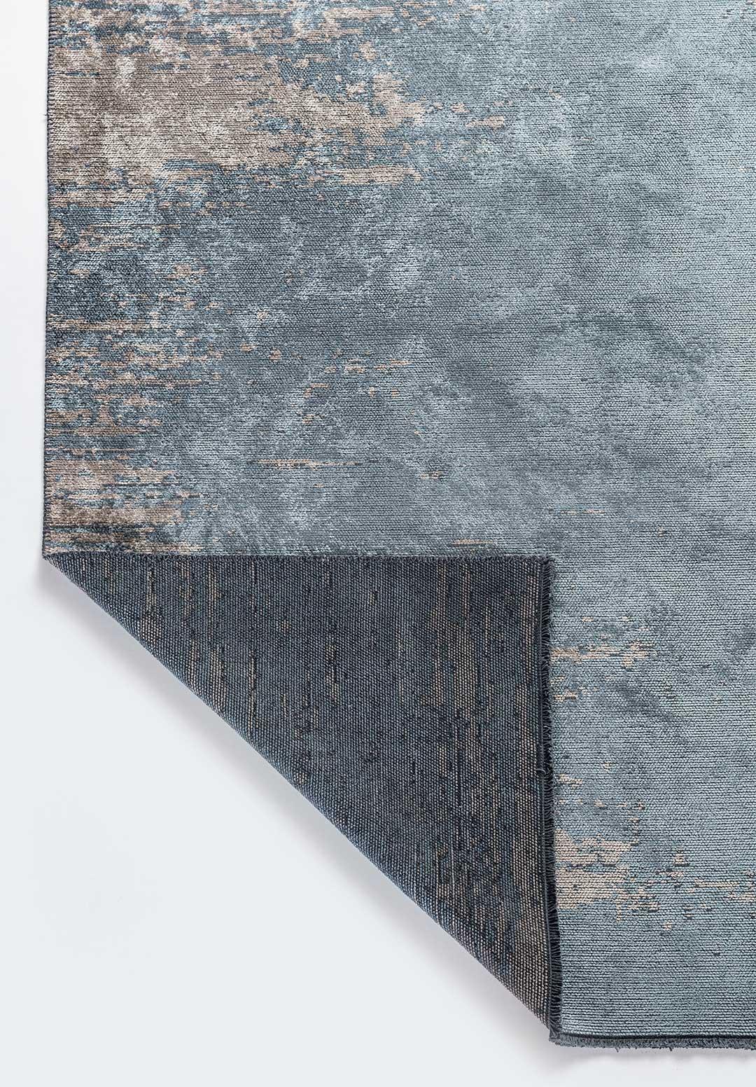 Moderner moderner hellblauer, graugrauer, cremefarbener, abstrakter Chenille-Teppich ohne Fransen auf Lager (Postmoderne) im Angebot