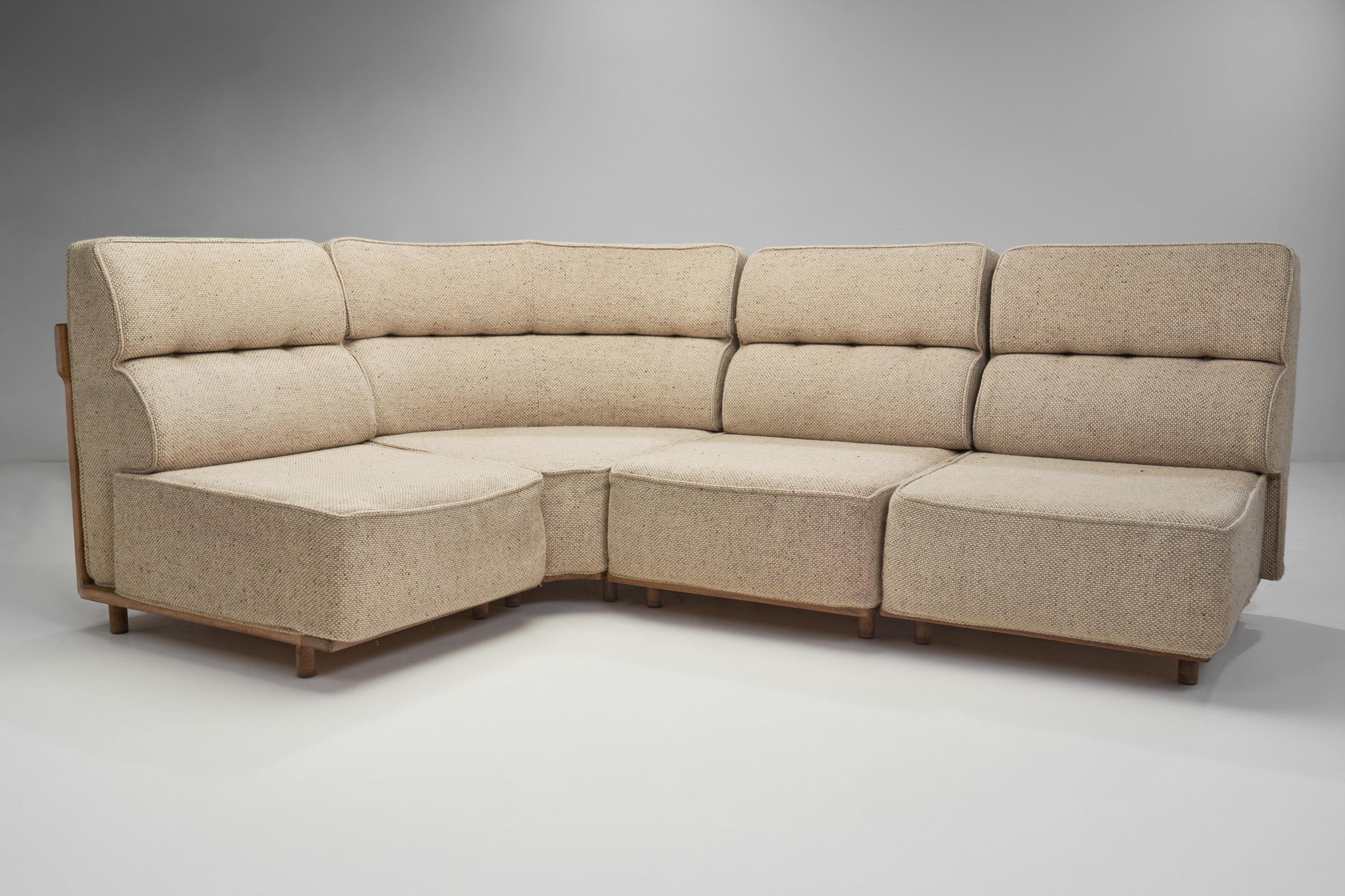 Modern Light Oak Modular Sofa by Guillerme et Chambron, France 20th Century For Sale 4