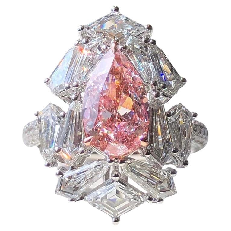 Modern Light Pink Pear Cut Diamond Ring 2 carat VS1 GIA certified For Sale