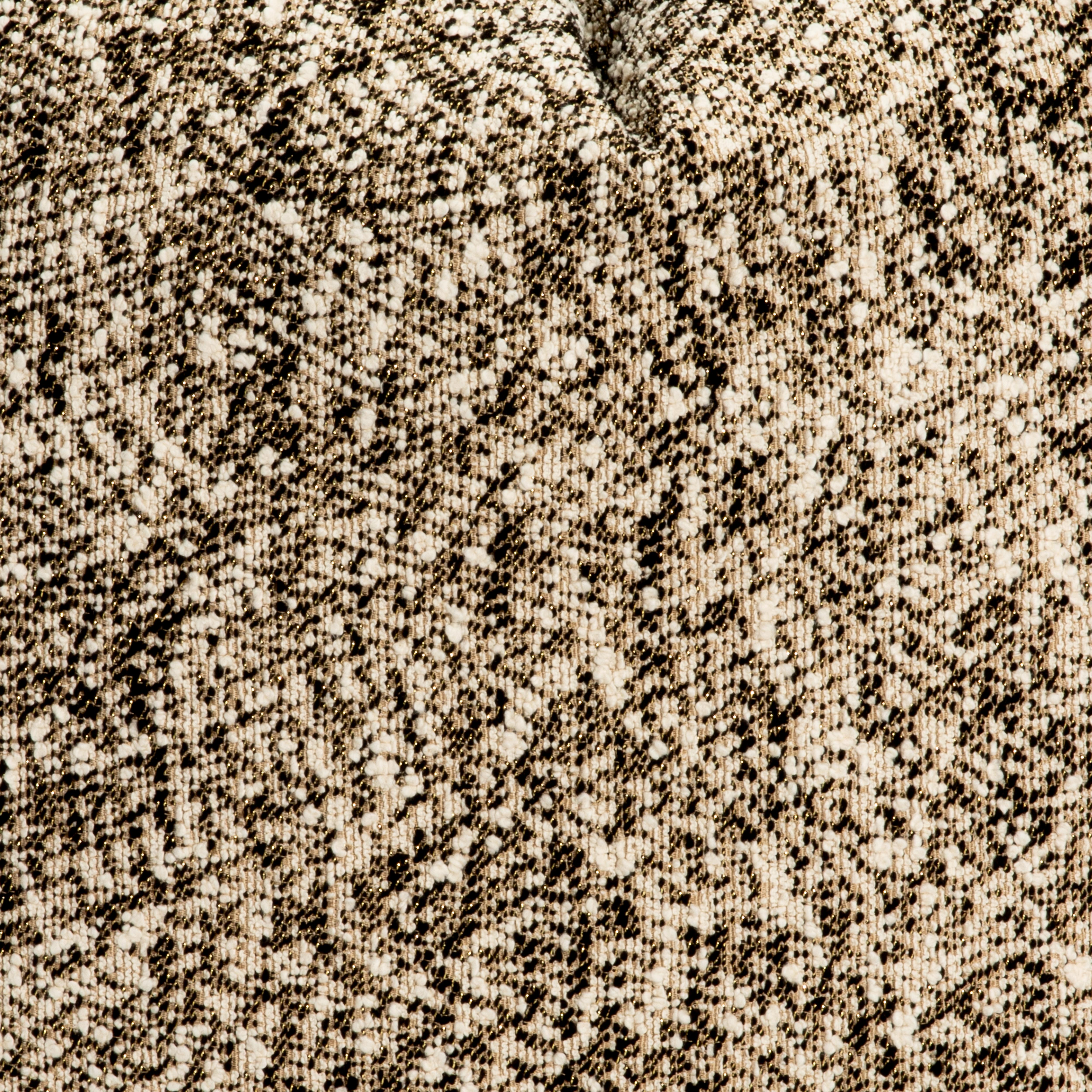 The Elitis Light Woven Pillow by MOGUL, measuring 22x22 inches, is a harmonious fusion of luxurious texture and expert craftsmanship, embodying the refined artistry of Elitis fabric. The intricately woven pattern blends premium cotton and linen,