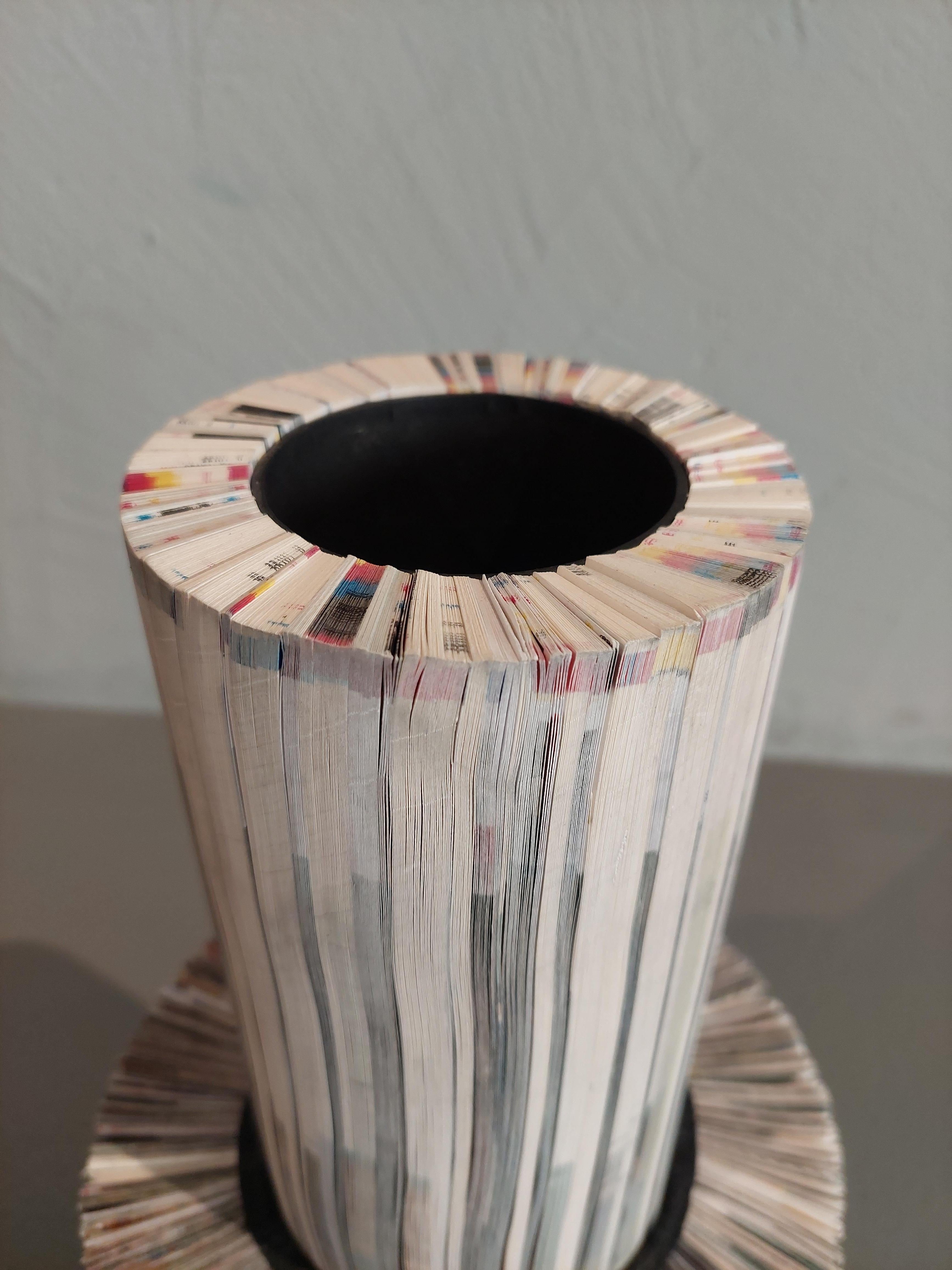 Italian Modern Limited Edition Dilmos Paper Sculpture Vase Daniele Papuli Handmade B/W For Sale