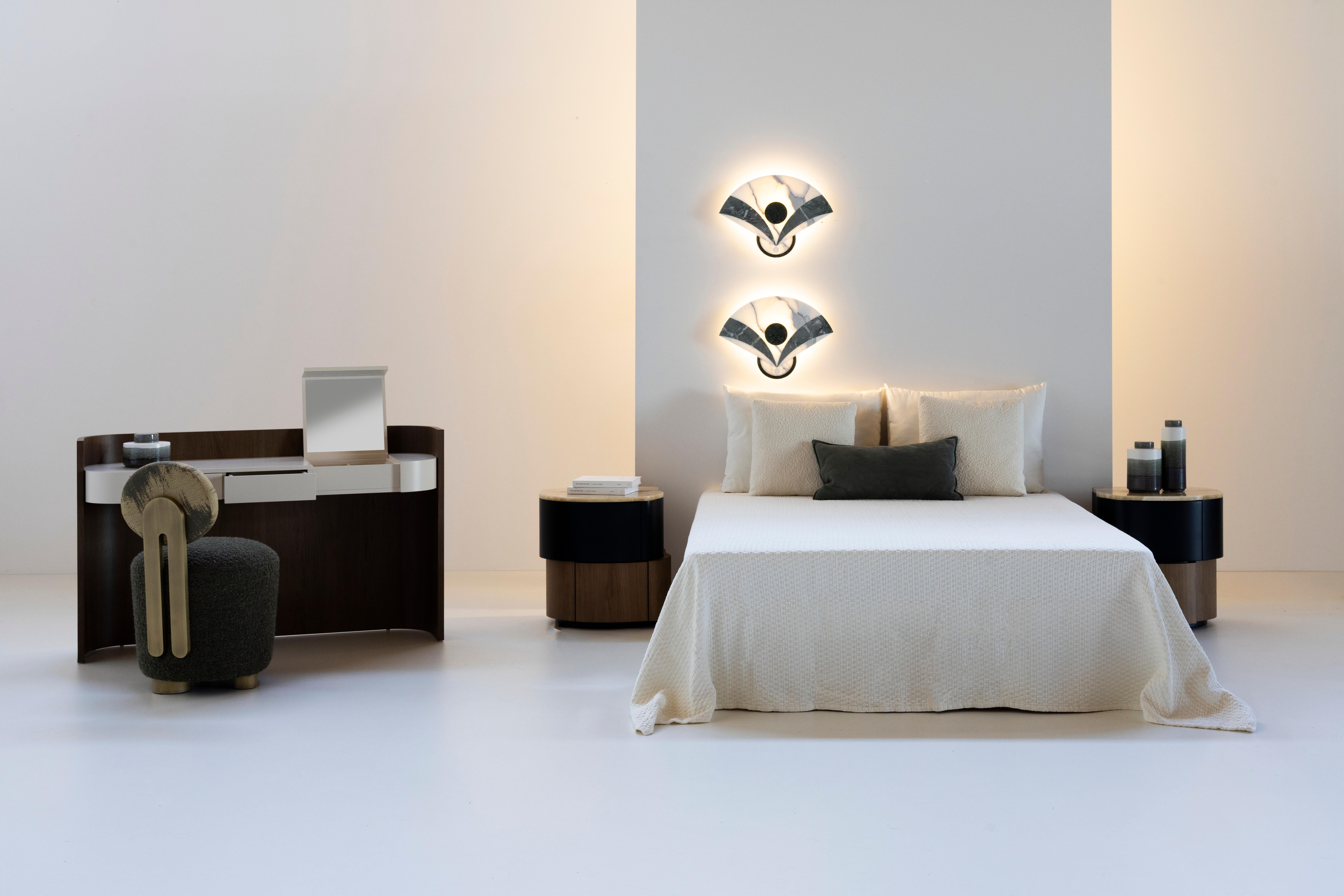 Table de chevet Lindoso, onyx vert clair, fabriquée à la main au Portugal par Greenapple Neuf - En vente à Lisboa, PT