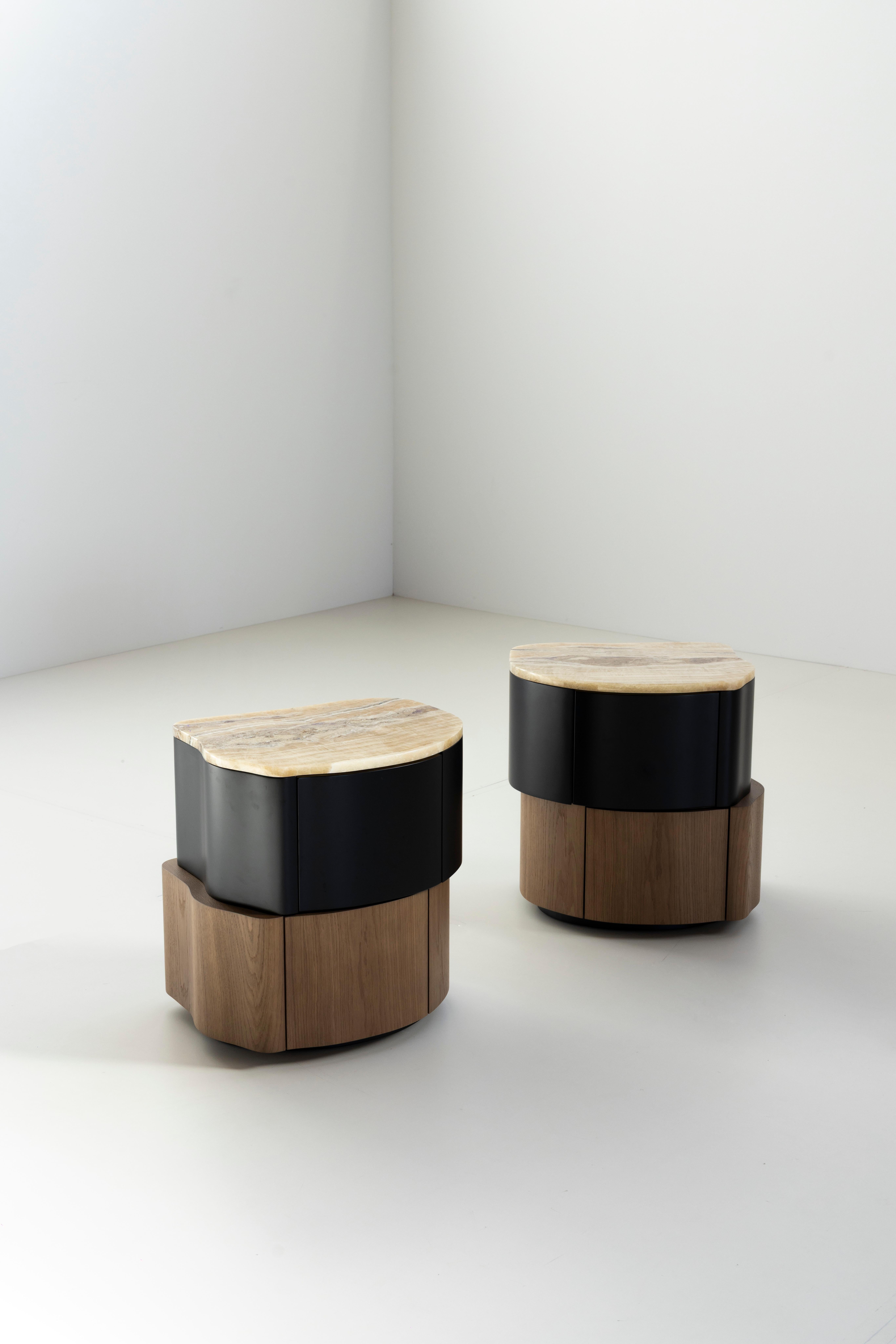 XXIe siècle et contemporain Table de chevet Lindoso, onyx vert clair, fabriquée à la main au Portugal par Greenapple en vente