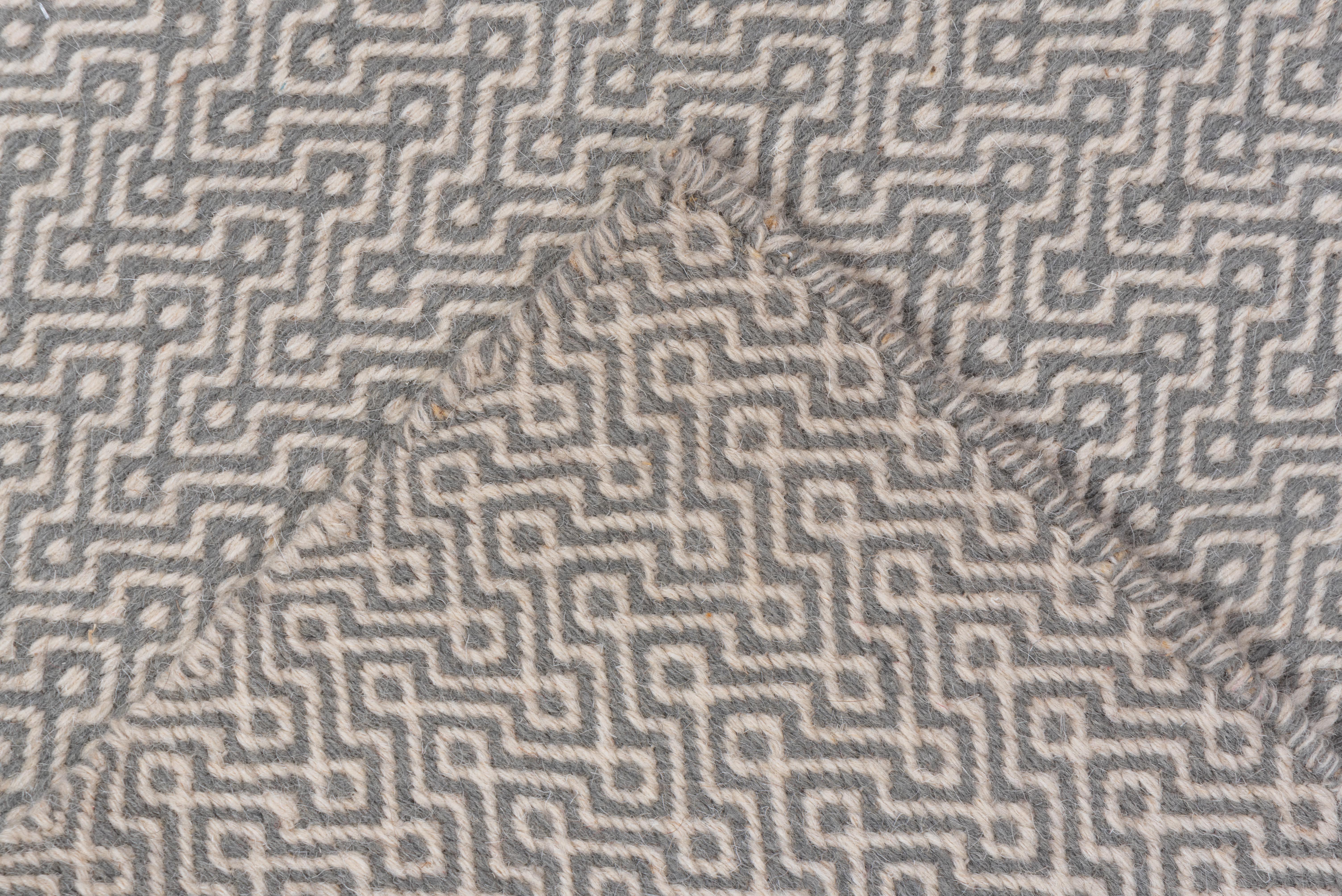 Linea moderna Kilim In condizioni buone in vendita a New York, NY