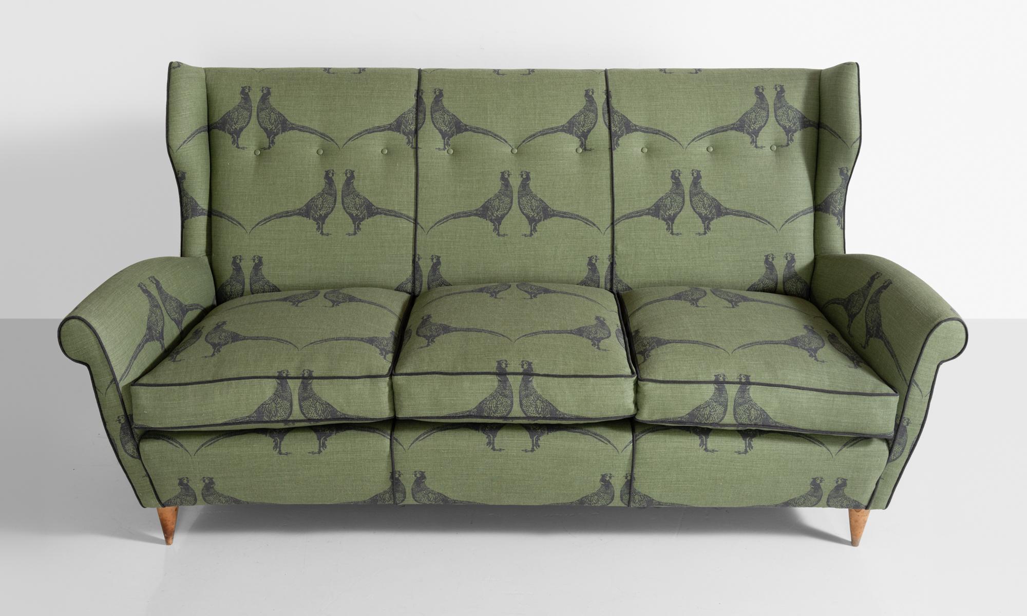 Modern linen settee, England, circa 1950

Newly reupholstered in green linen with pheasant motif.