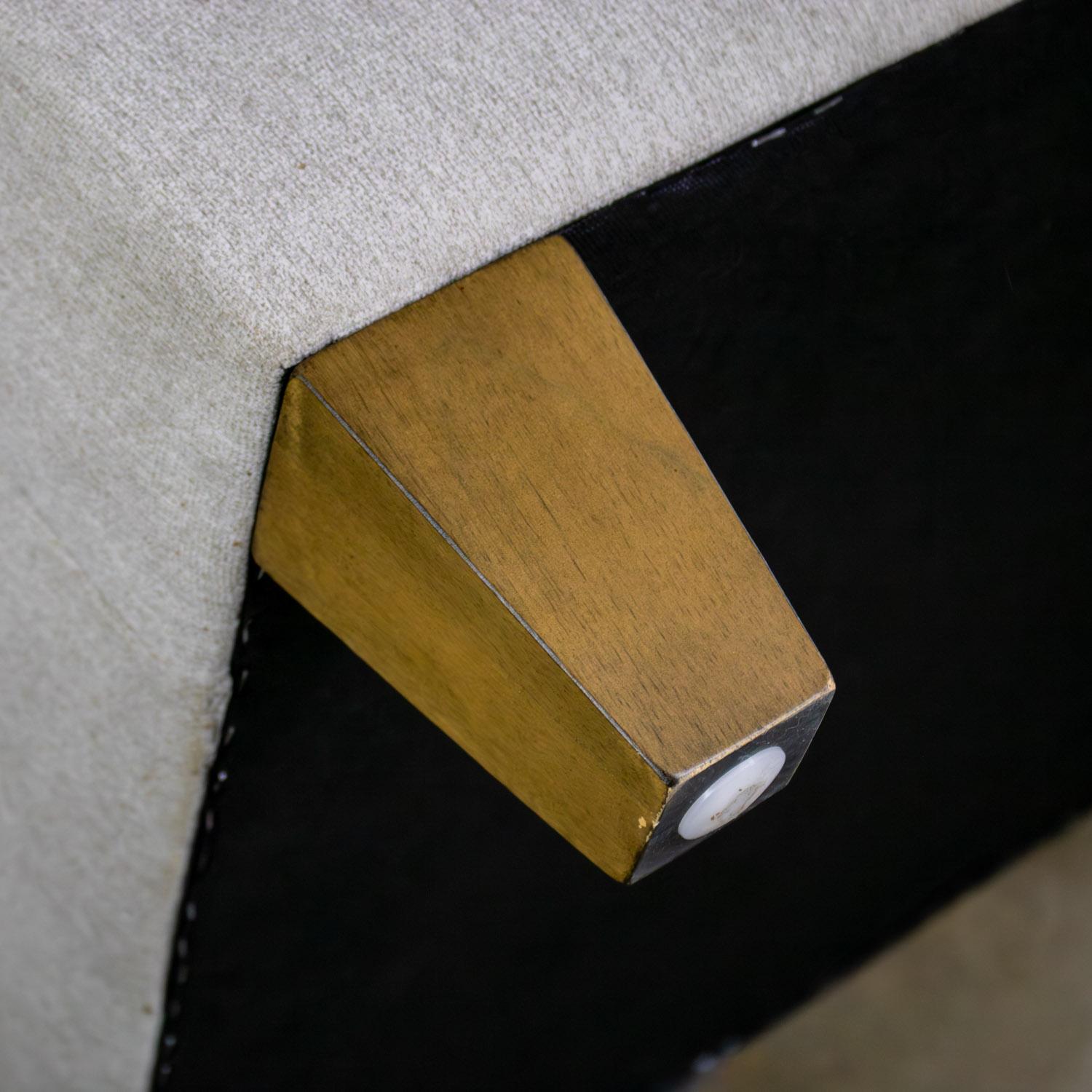 Moderner Lloyd Club- oder Akzentstuhl von Flexsteel, gepolstert mit beigem Tweed-Stoff im Angebot 5