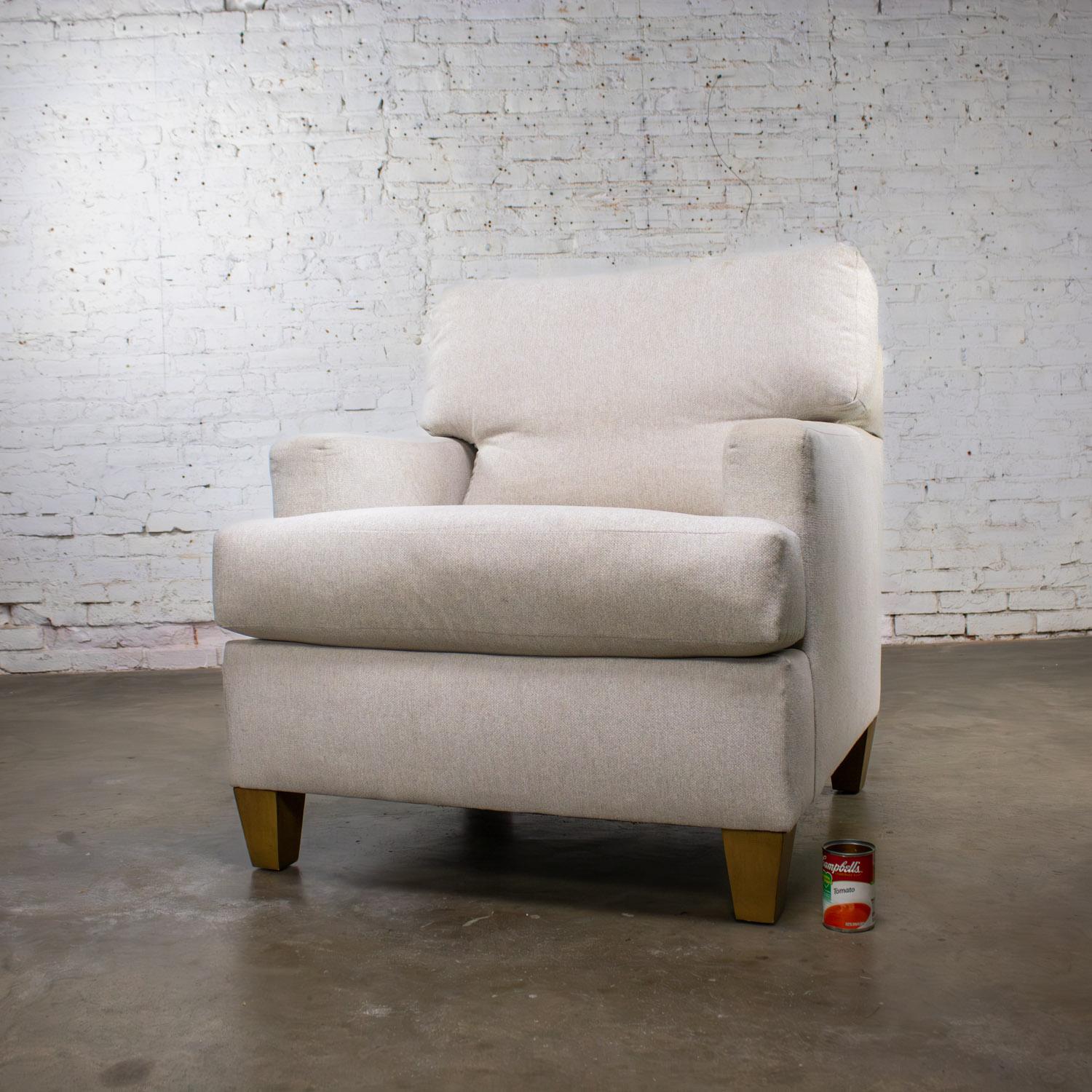 Moderner Lloyd Club- oder Akzentstuhl von Flexsteel, gepolstert mit beigem Tweed-Stoff im Angebot 12