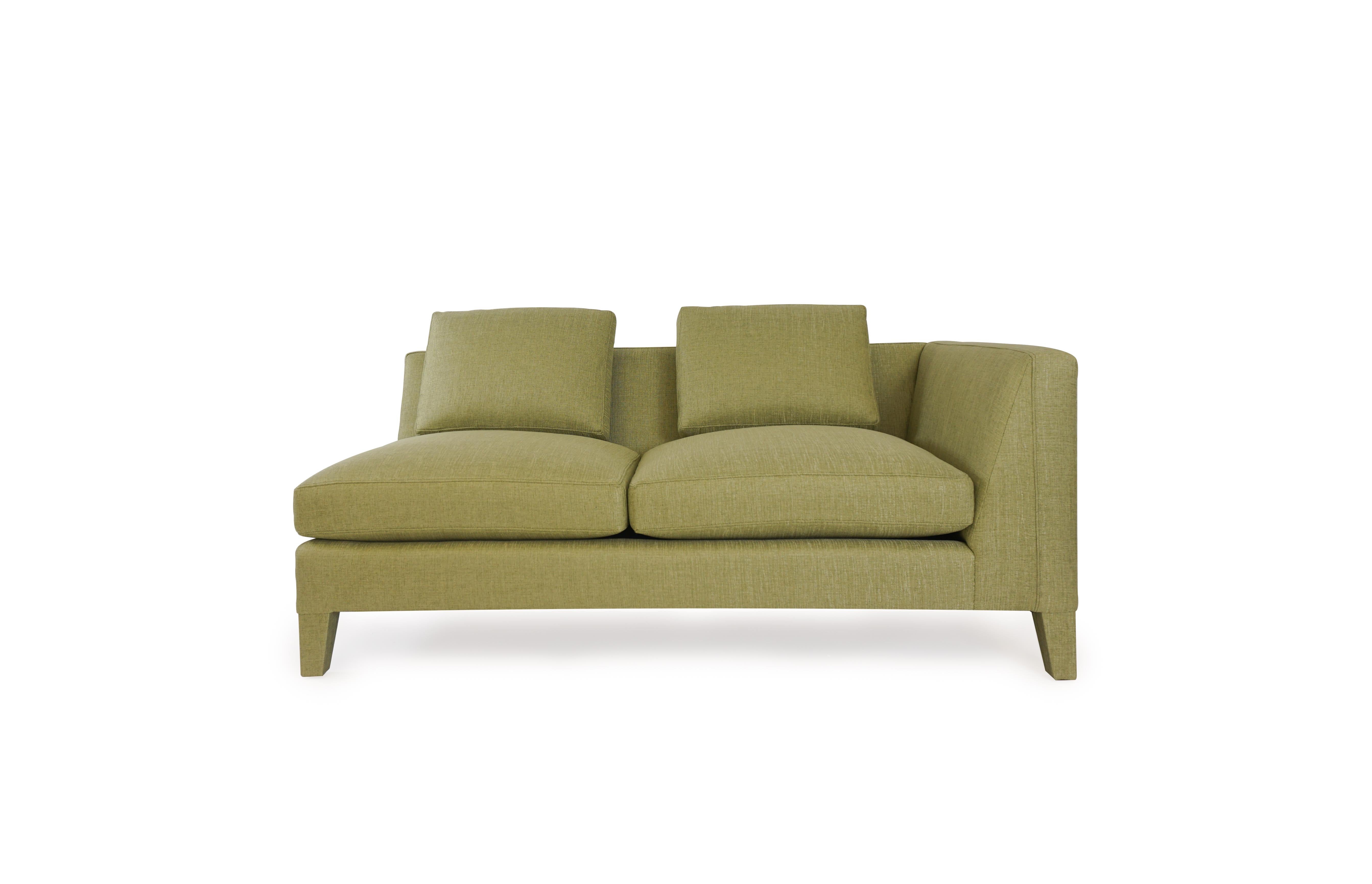Modern Loose Cushion Sectional Sofa with Upholstered Legs For Sale 1