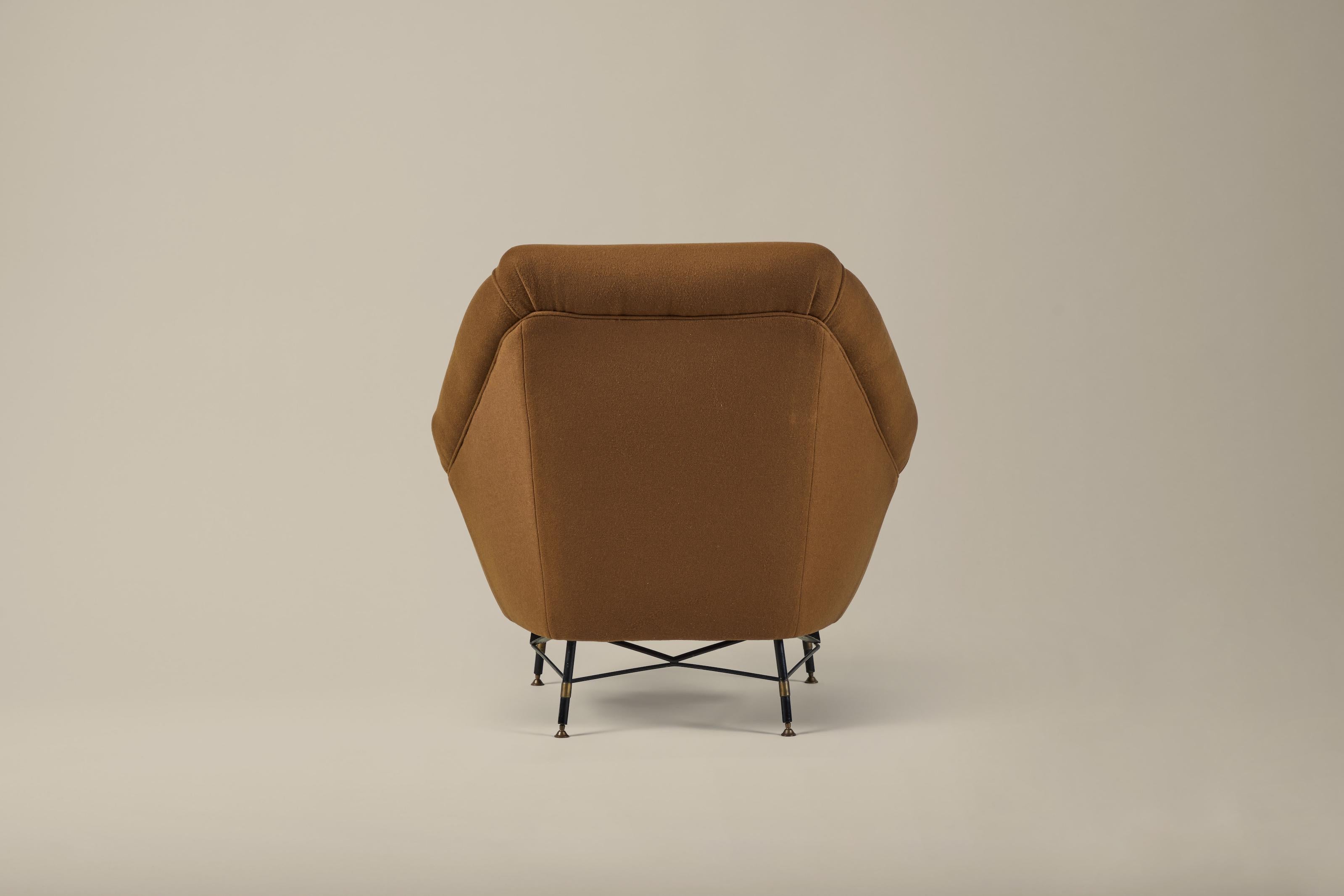 Modern Lounge Chair and Ottoman 2