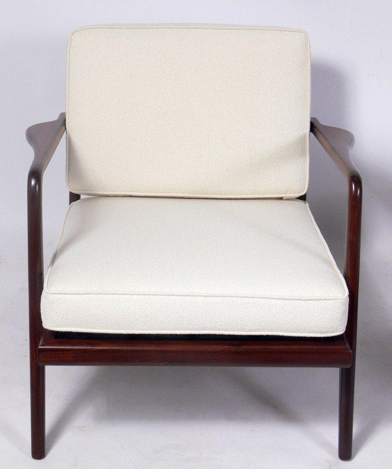 Mid-Century Modern Modern Lounge Chair Designed by Mel Smilow For Sale