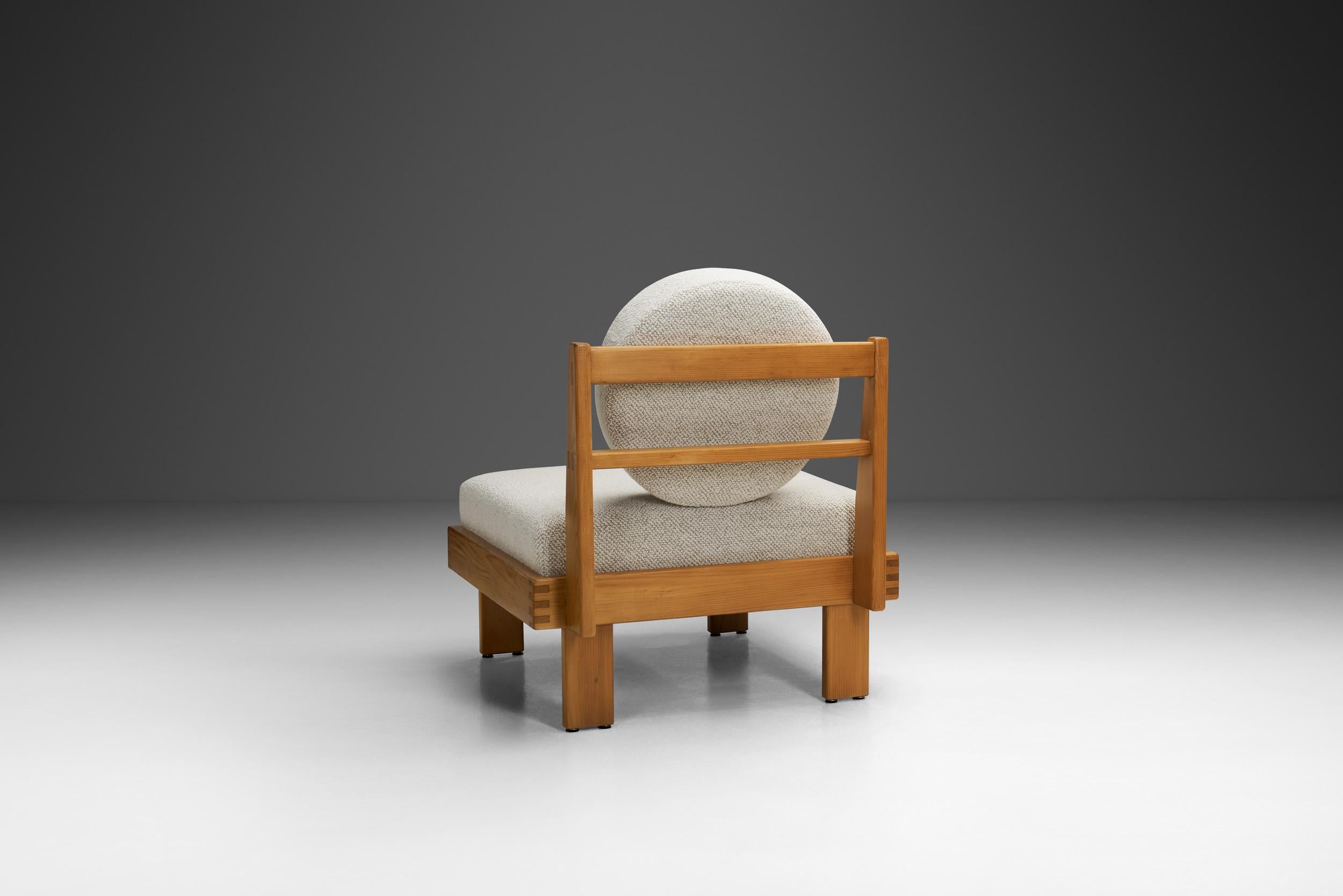 Européen Chaise longue moderne avec tapisserie en bouclette, Europe, milieu du 20e siècle en vente