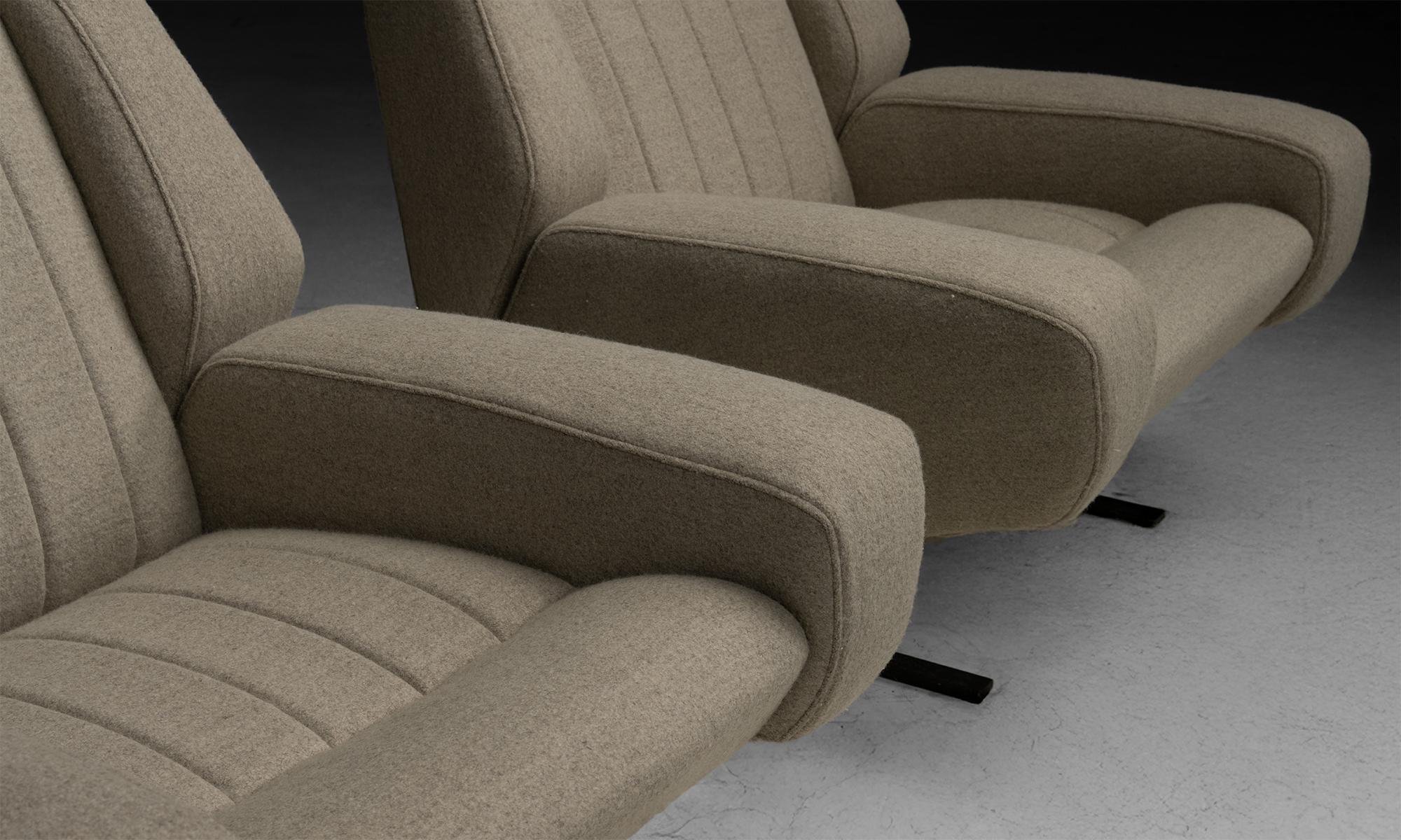Modern Lounge Chairs, Italy 1970 For Sale 2
