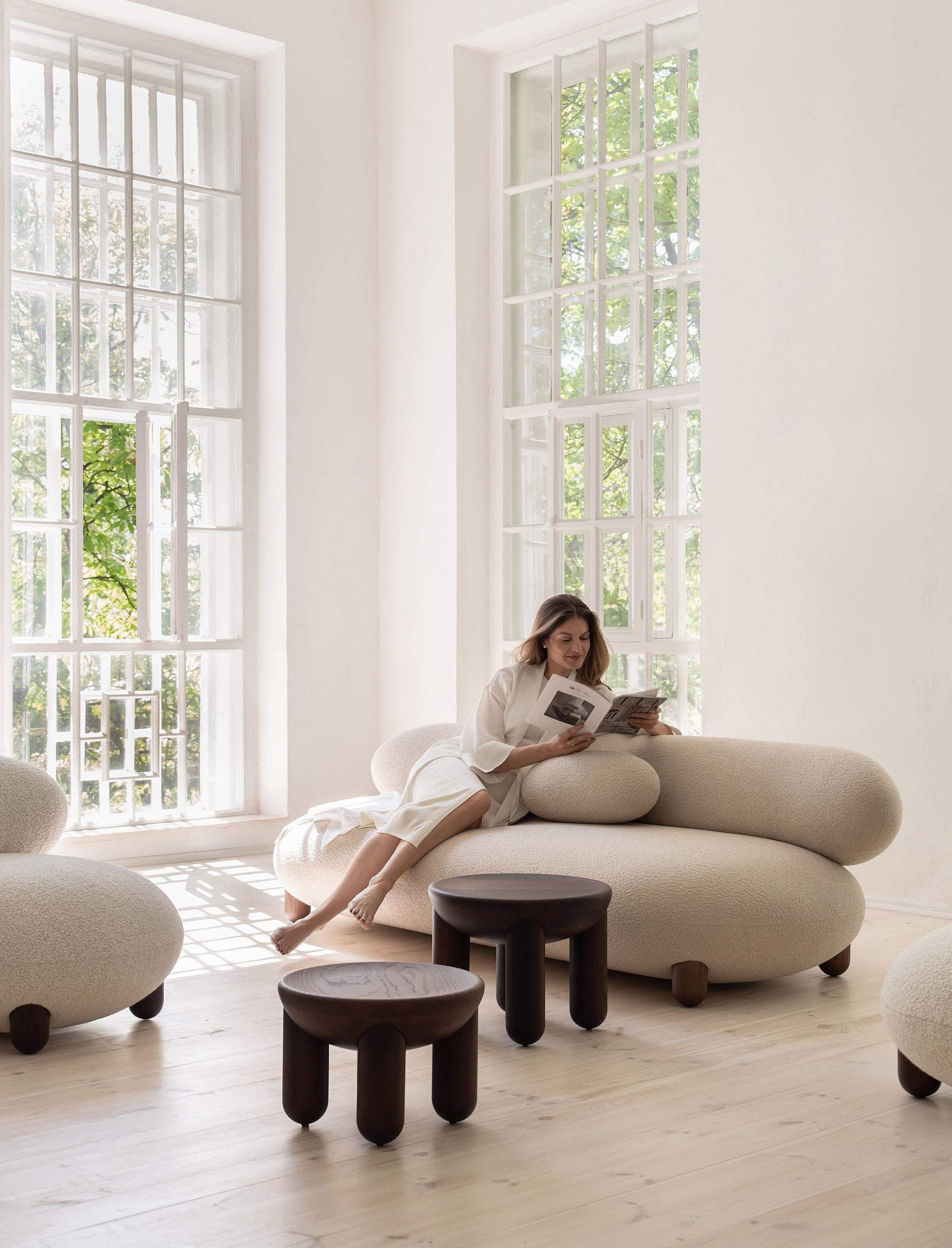 Sofá moderno Lounge Flock en tejido Boucle Ancho 240 cm by NOOM Ucraniano en venta