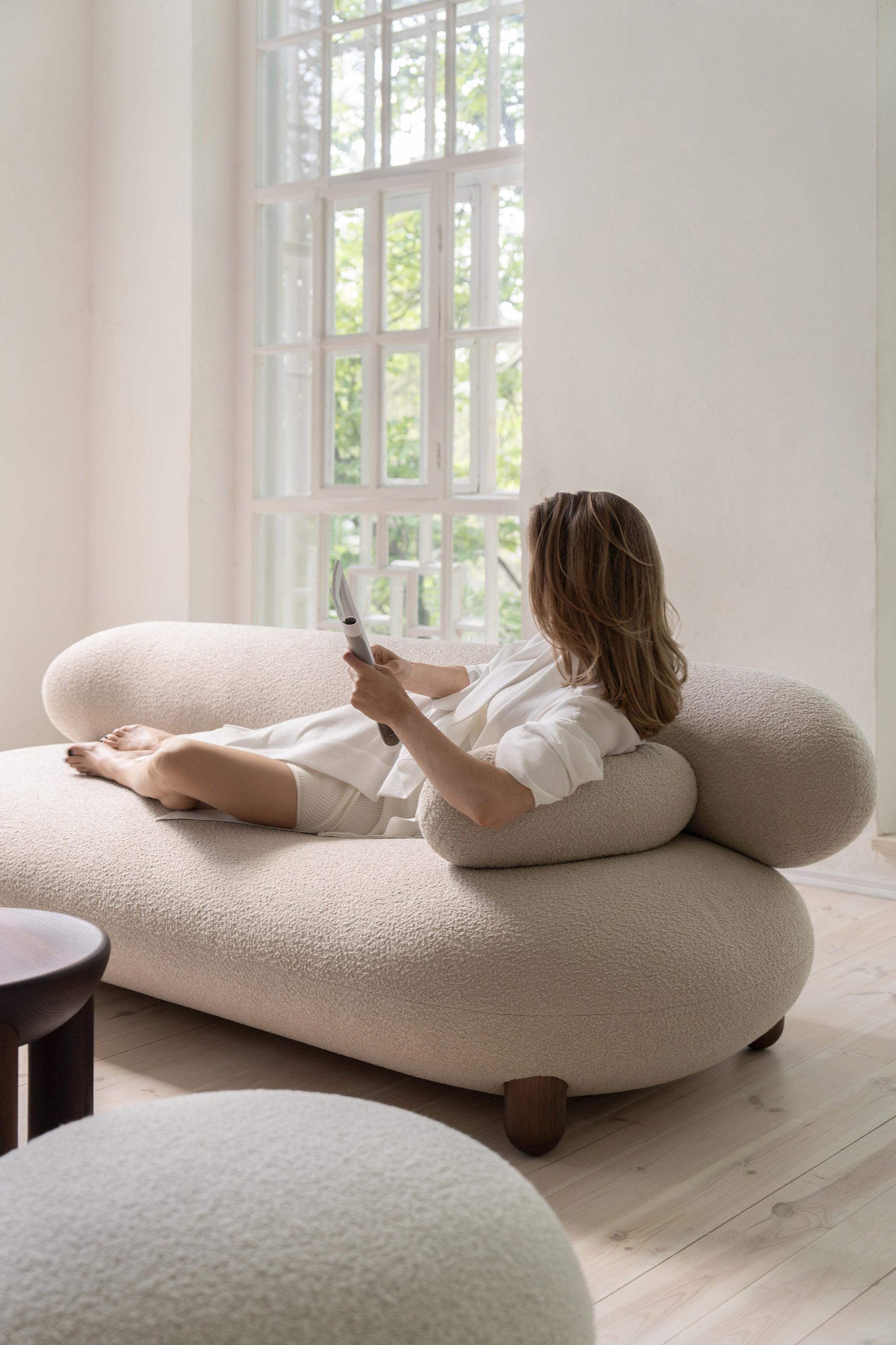 Sofá moderno Lounge Flock en tejido Boucle Ancho 240 cm by NOOM Siglo XXI y contemporáneo en venta