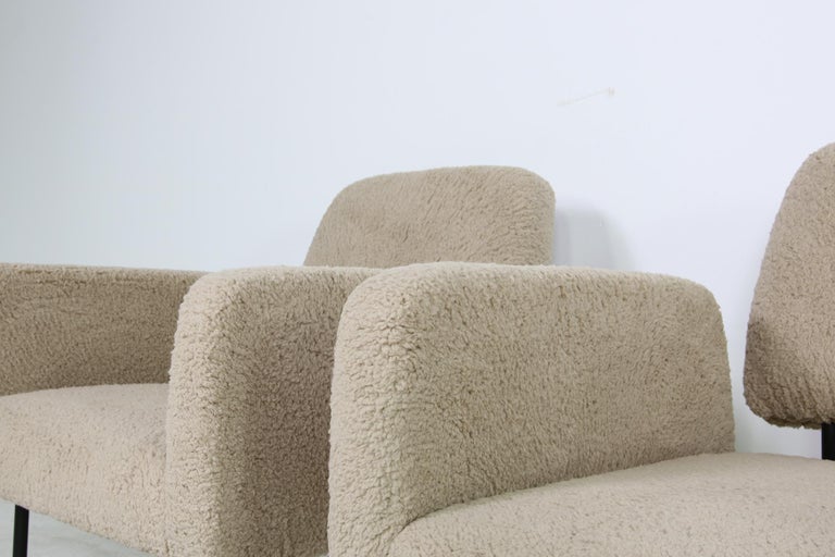 Modern Lounge Sofa + 2 Armchairs Nathan Lindberg Mod. 42/43 Teddy Fur Sheepskin For Sale 11