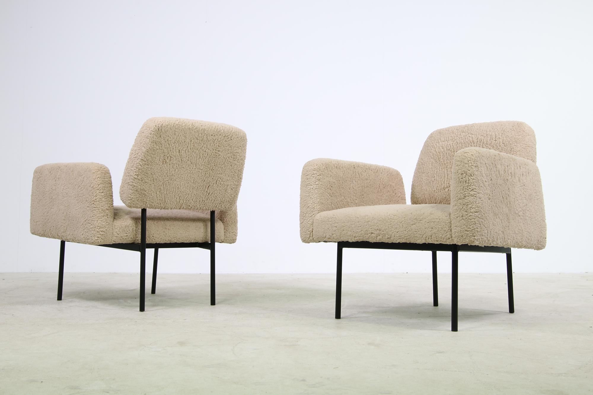 Mid-Century Modern Living Room Set Sofa + 2 Lounge Chairs Nathan Lindberg Teddy Fur Sheepskin For Sale