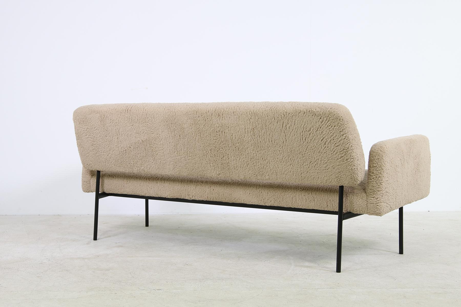 Contemporary Modern Lounge Sofa Nathan Lindberg Mod. 43 Teddy Fur Sheepskin Minimalist For Sale