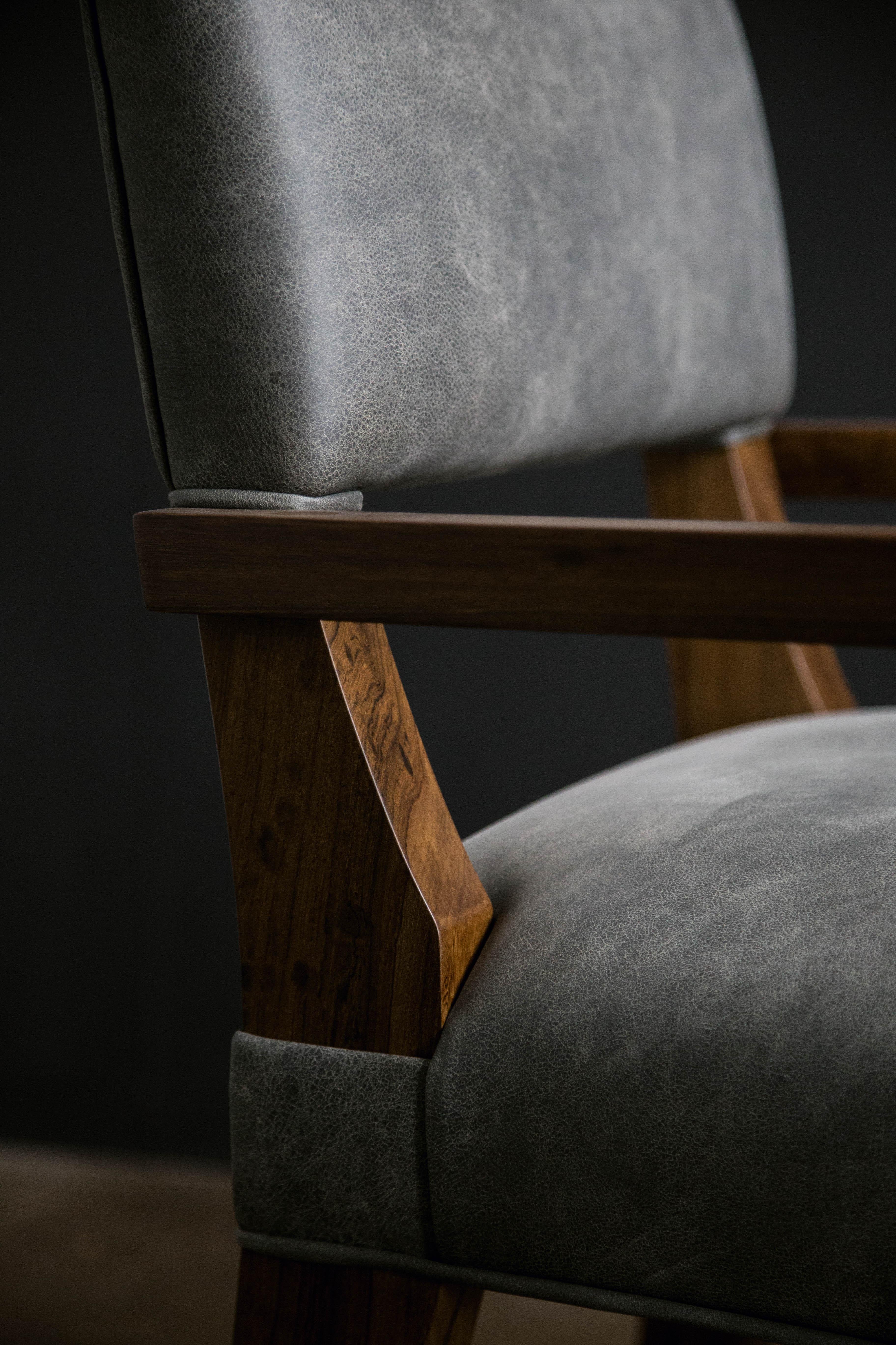 Moderner niedriger Sessel aus Argentinischem Rosenholz und Leder oder COM von Costantini, Bruno im Angebot 1