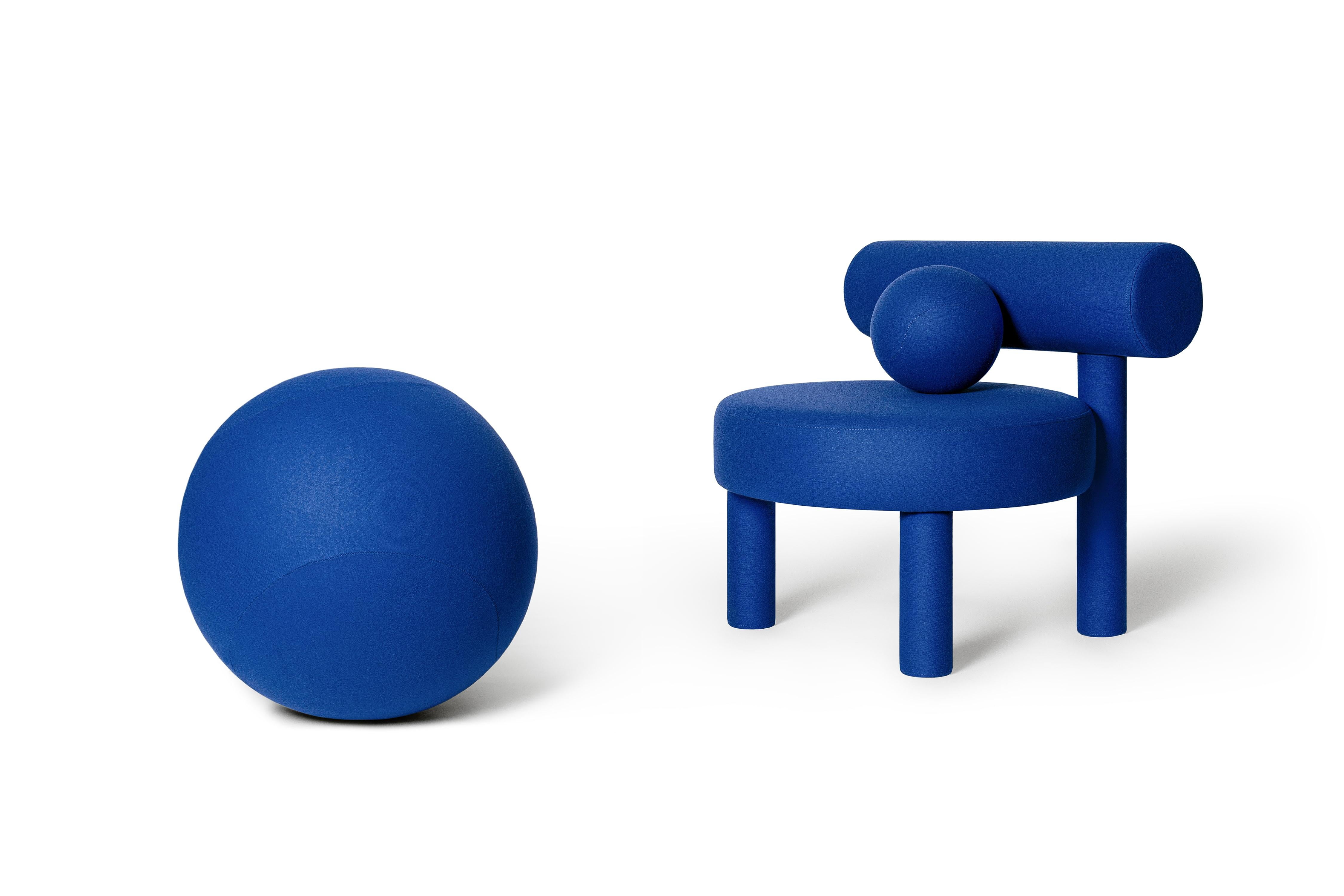 Silla baja contemporánea 'Gropius CS1' de NOOM, Azul en venta 5
