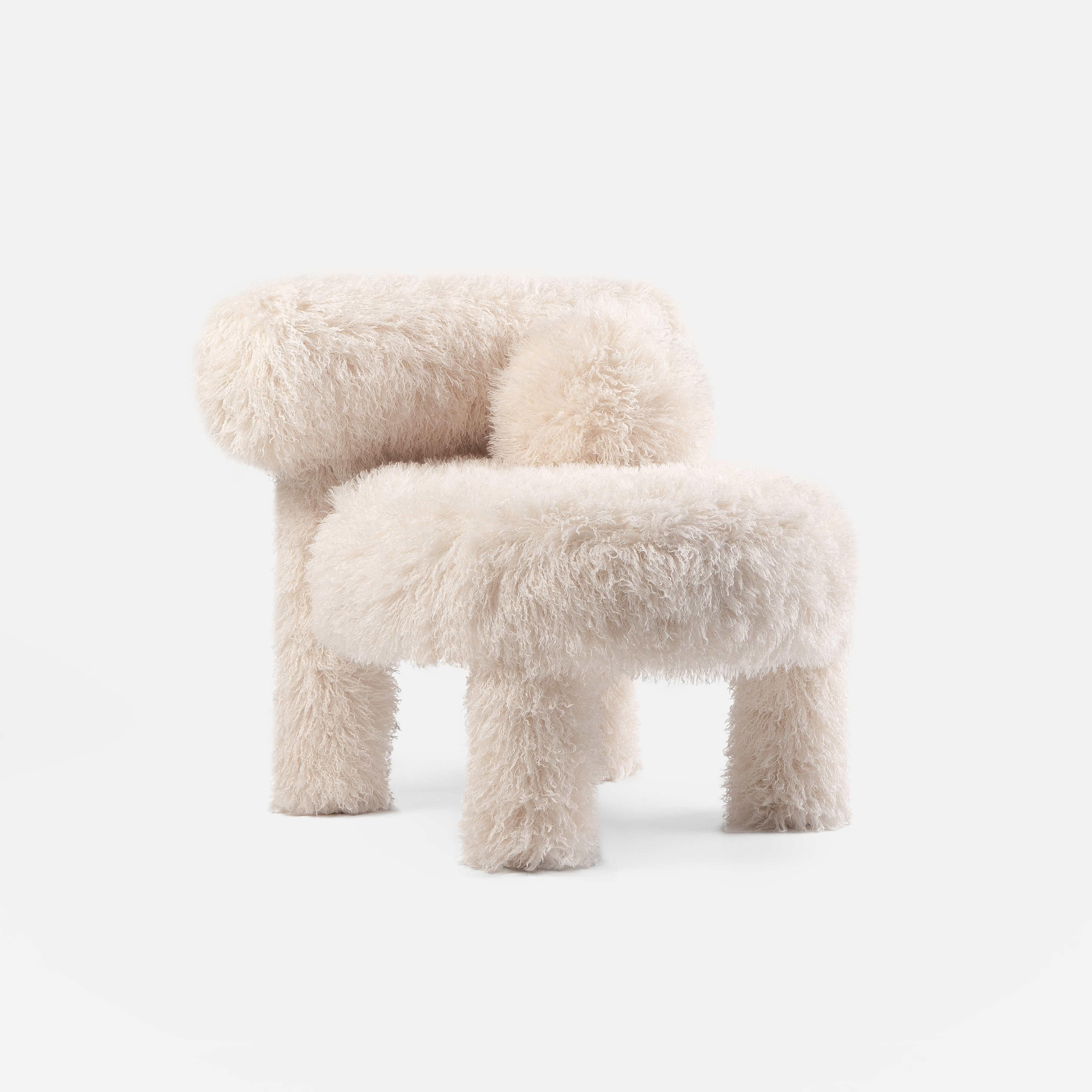 Modern Low Chair Gropius CS1 Fluffy Edition with Ottoman in Faux Fur by NOOM For Sale 8