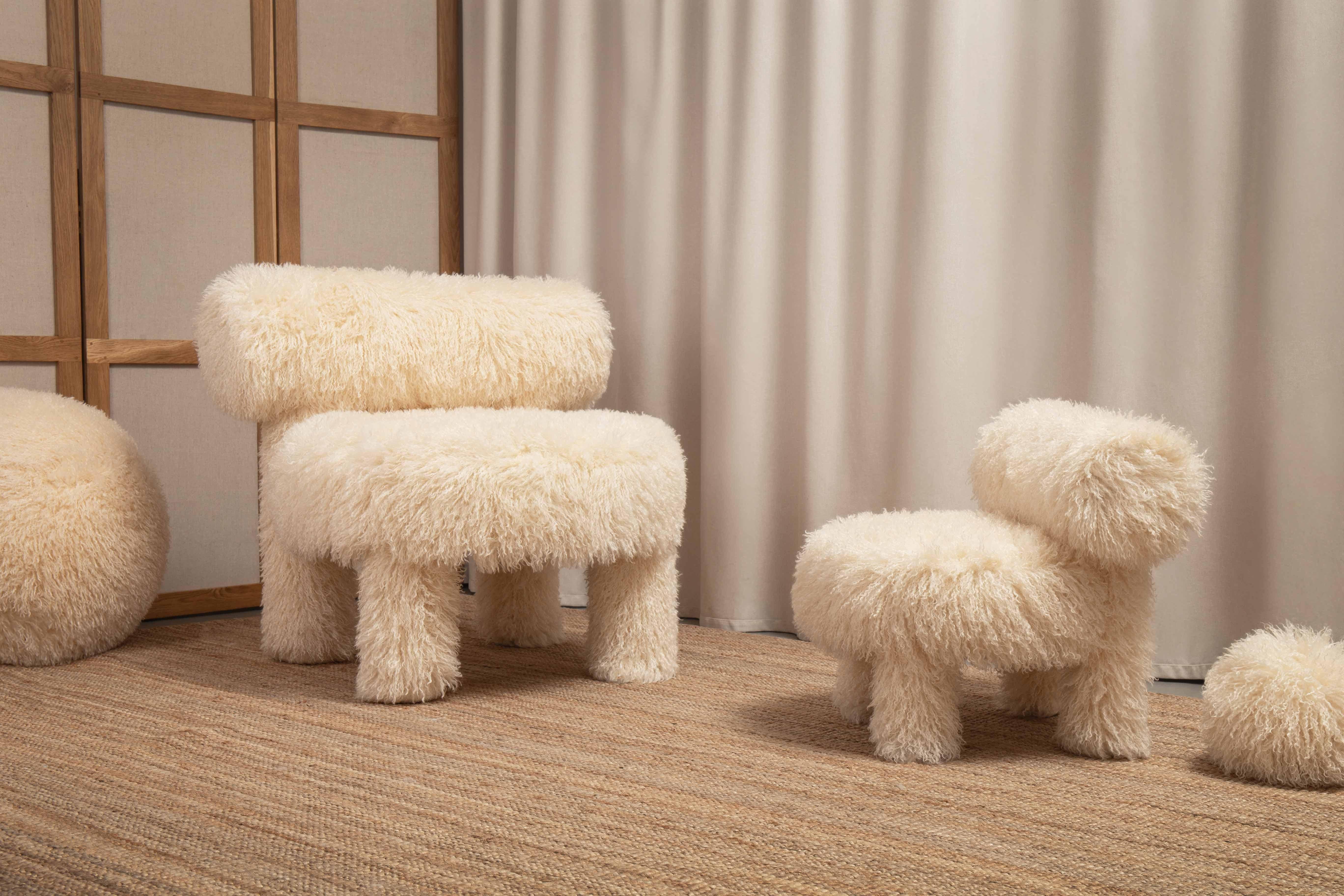 Modern Low Chair Gropius CS1 Fluffy Edition with Ottoman in Faux Fur by NOOM For Sale 10