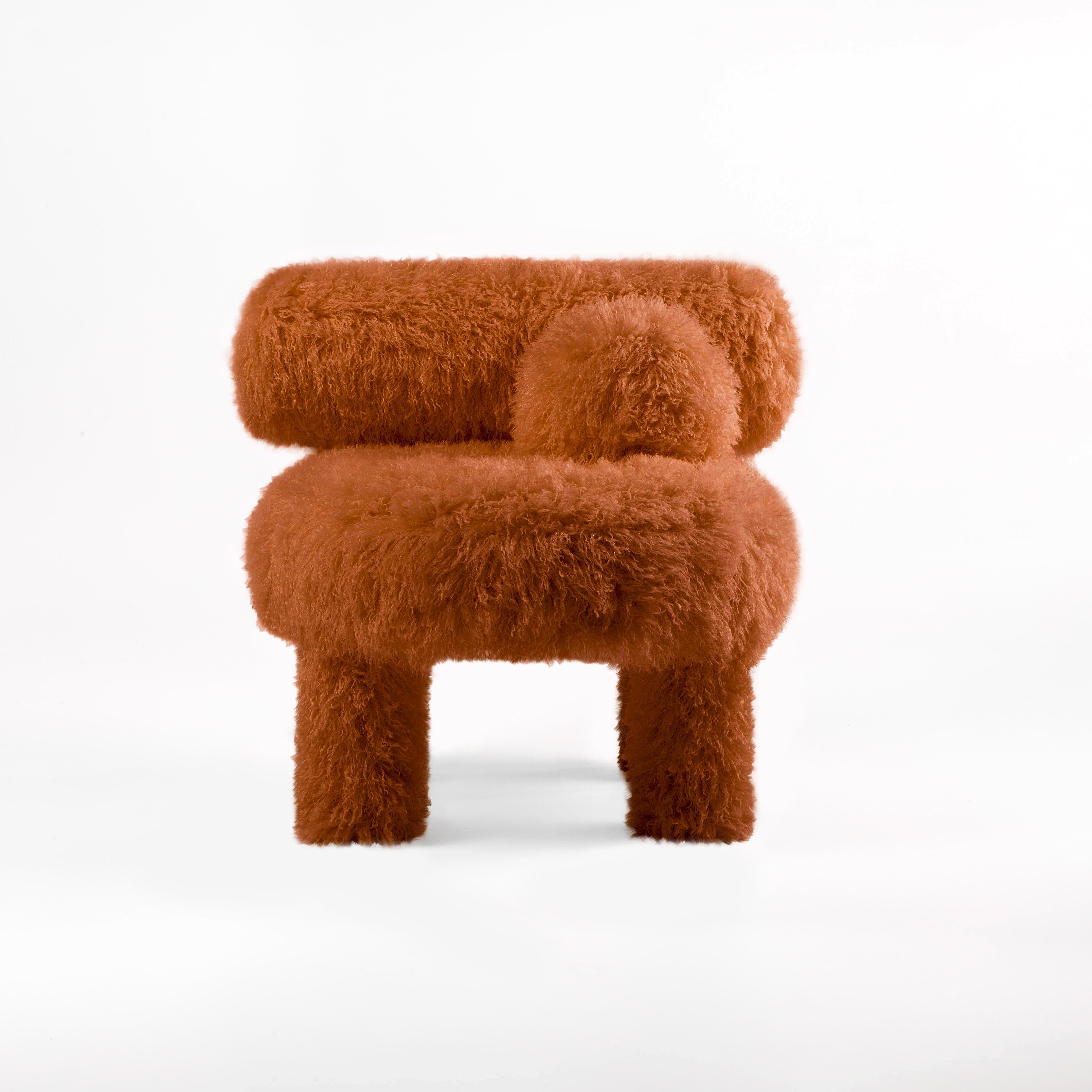 Ucraino Poltroncina moderna Gropius CS1 Fluffy in ecopelliccia rosa azur premium di NOOM in vendita