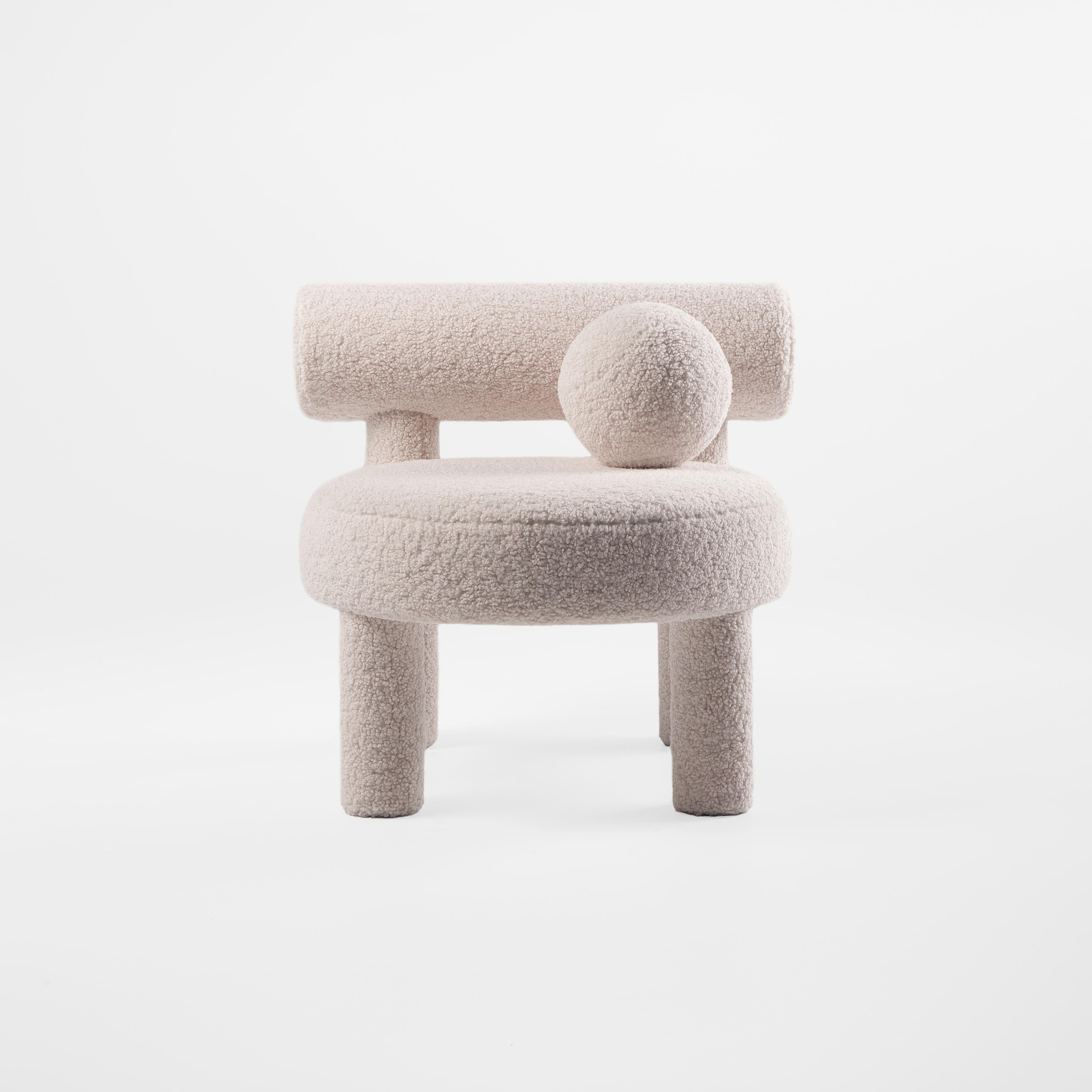 Chaise basse Gropius CS1 avec pouf en fausse peau de mouton par NOOM en vente 1