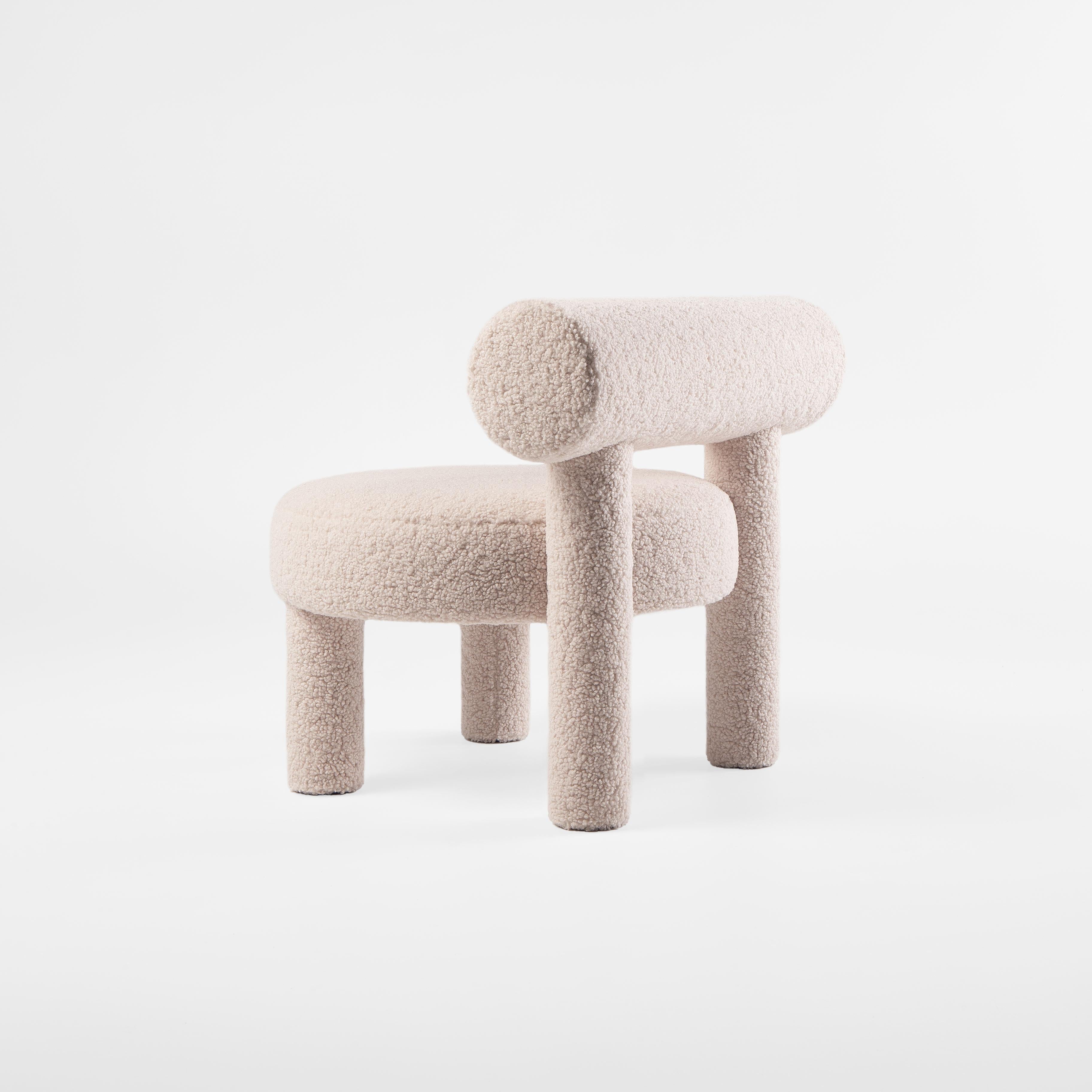 Chaise basse Gropius CS1 avec pouf en fausse peau de mouton par NOOM en vente 4