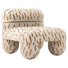 Silla baja moderna Hello de terciopelo jacquard papaya Dedar Tiger Beat by Noom