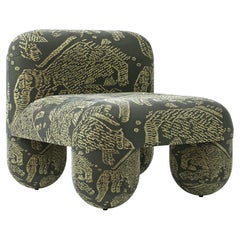 Chaise basse moderne Hello in Dedar Tiger Mountain en jacquard vert foncé par Noom