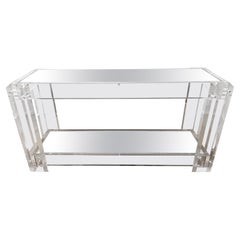 Tavolo consolle moderno in lucite con montaggio a cromo e due piani con specchio