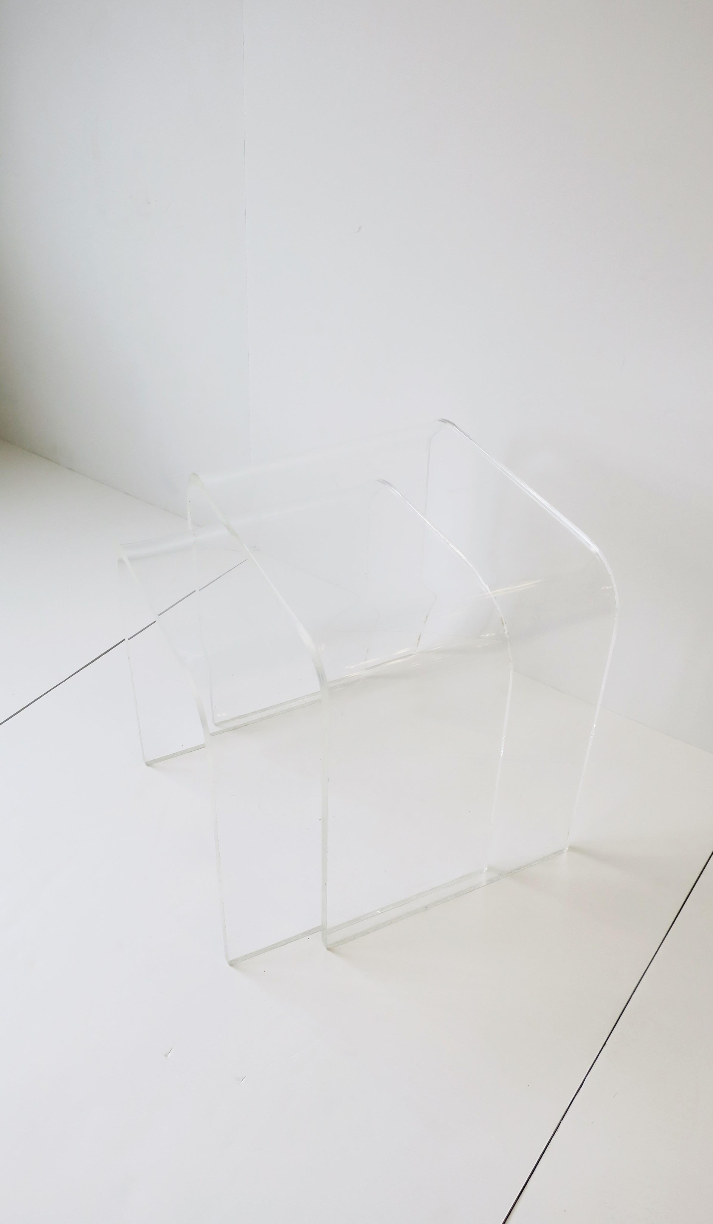 Modern Lucite Side Nesting Tables with Waterfall Edge In Good Condition In New York, NY