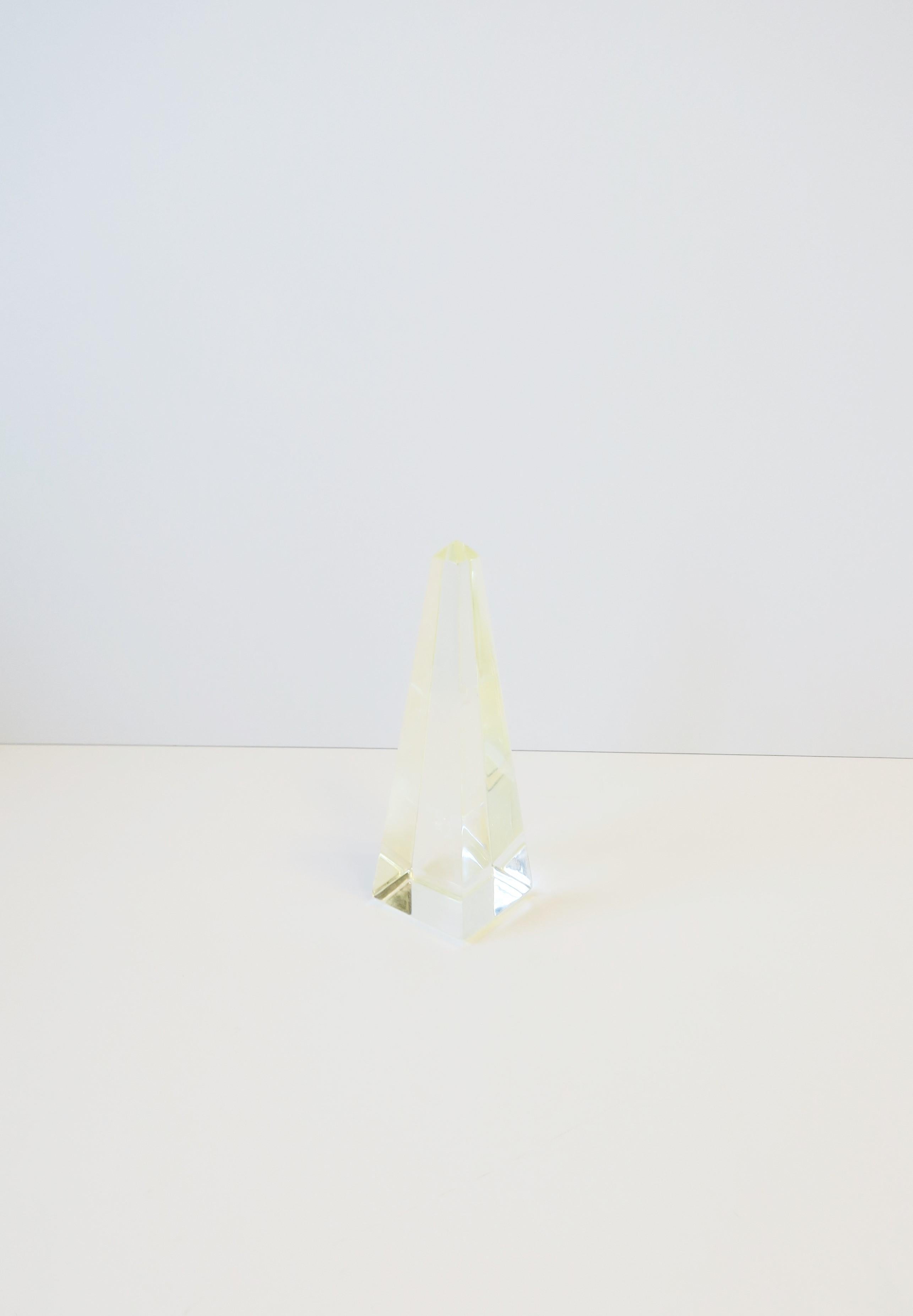Lucite Obelisk Decorative Object In Good Condition For Sale In New York, NY
