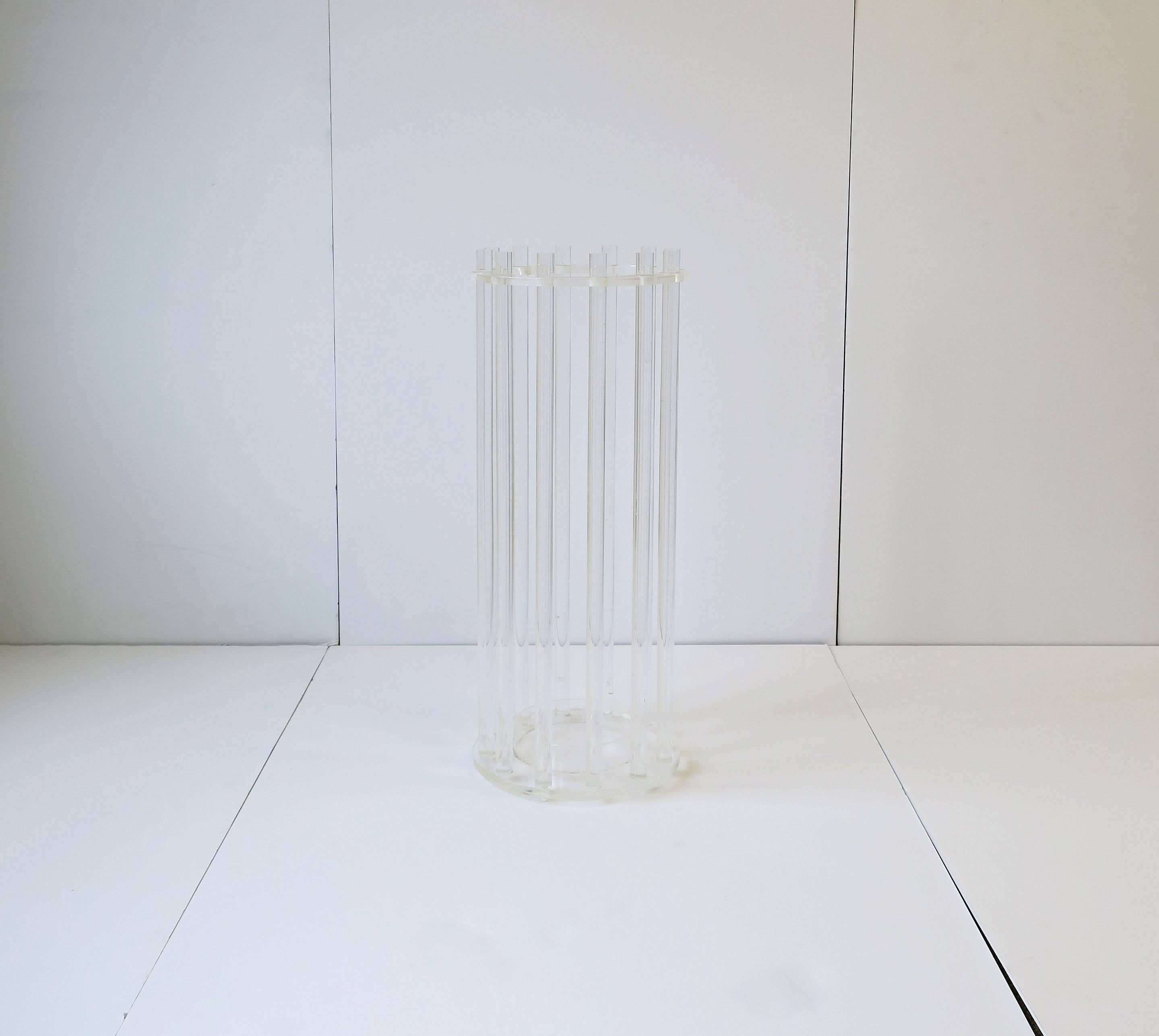 Lucite Umbrella Holder Stand In Good Condition In New York, NY