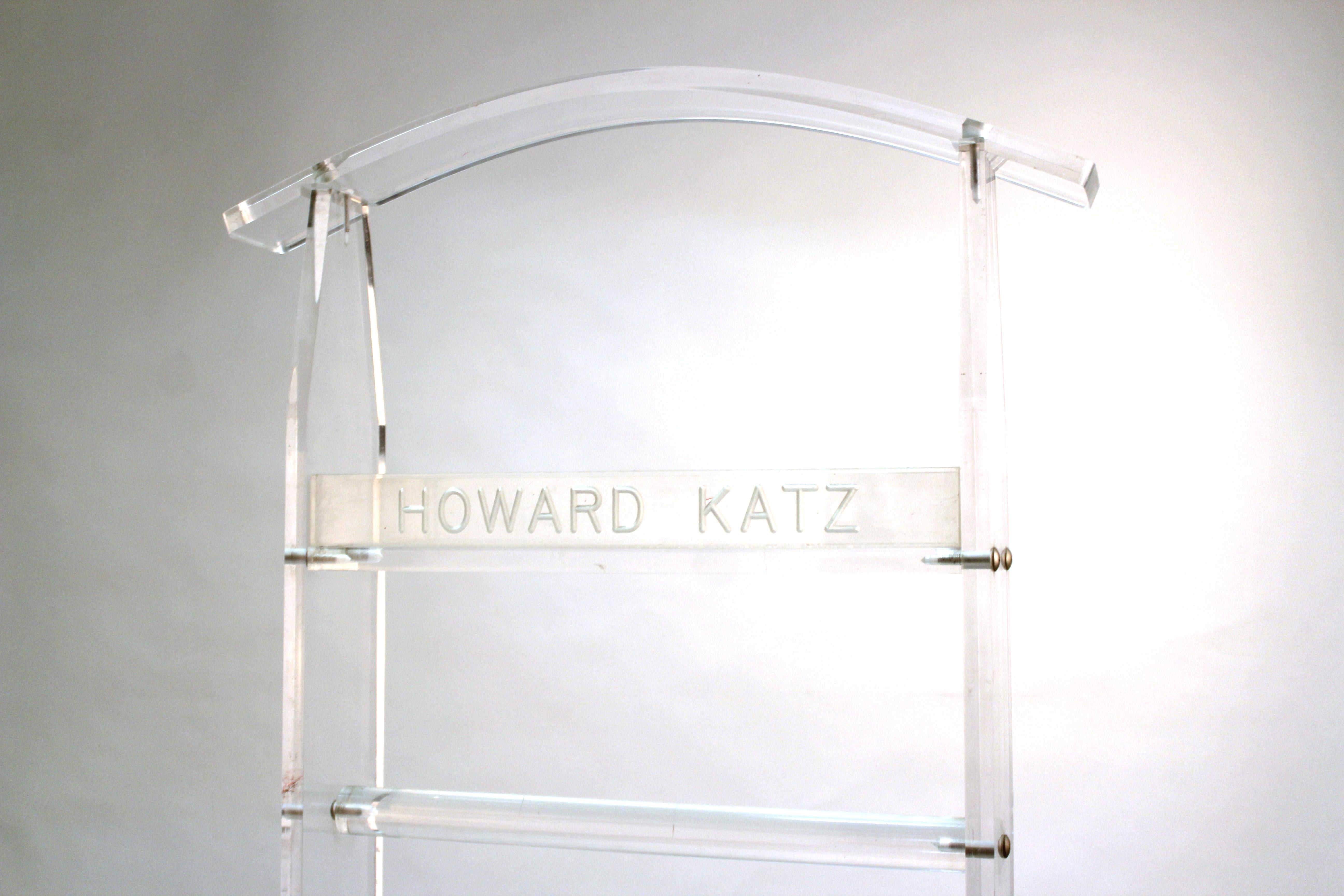 Modern Lucite Valet In Good Condition In New York, NY