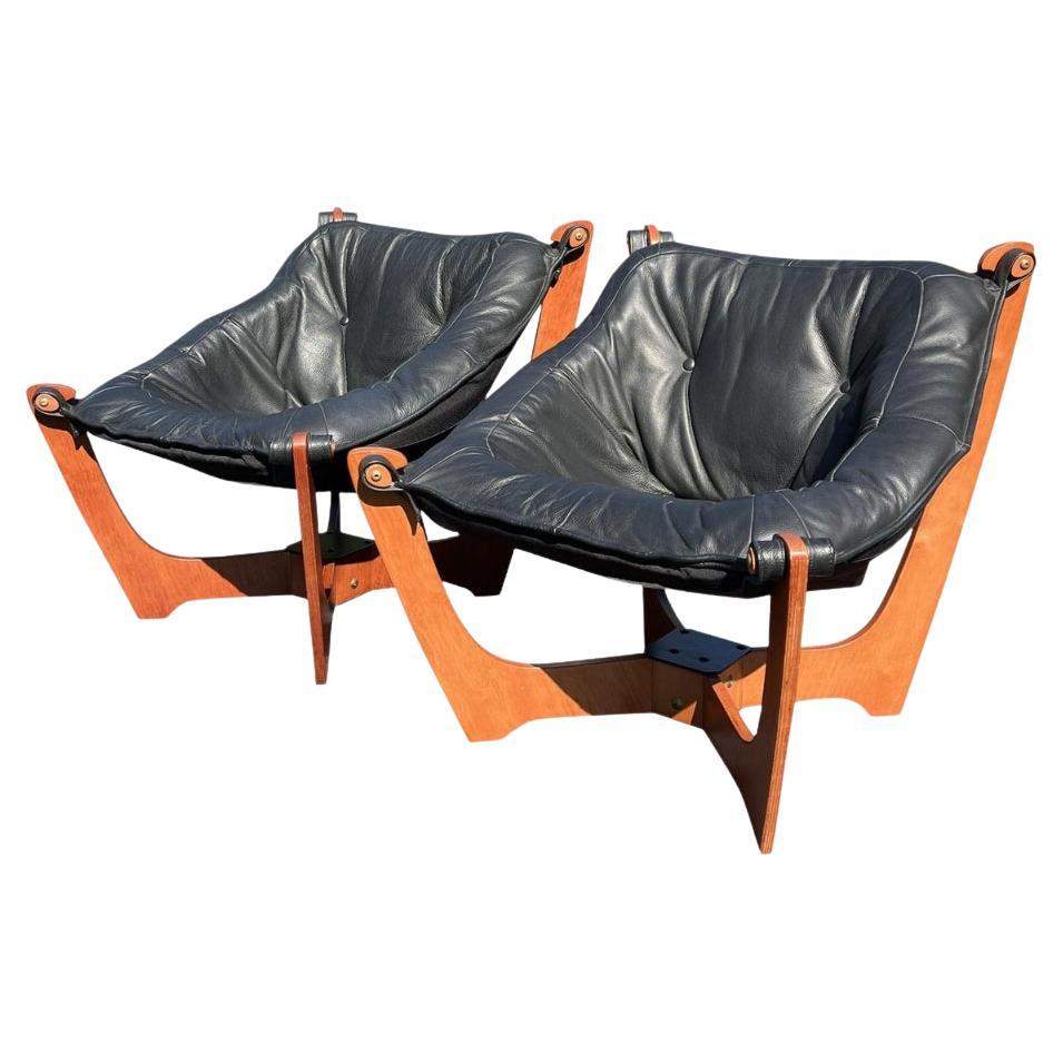 Modern Luna Floating Designer Chairs in Black Leather a Pair in vendita