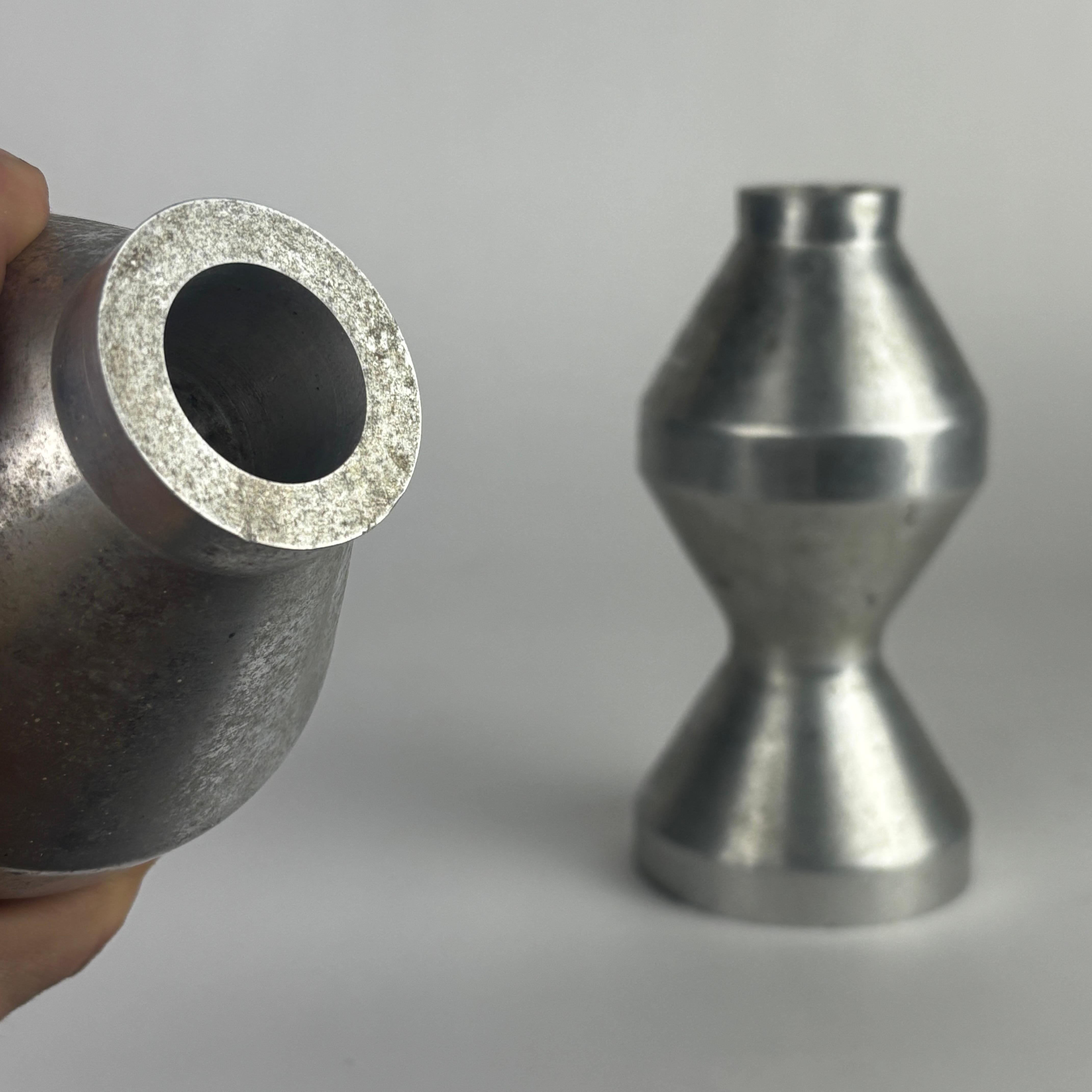 Tornito Portacandele torniti in alluminio Modern Machinists in vendita