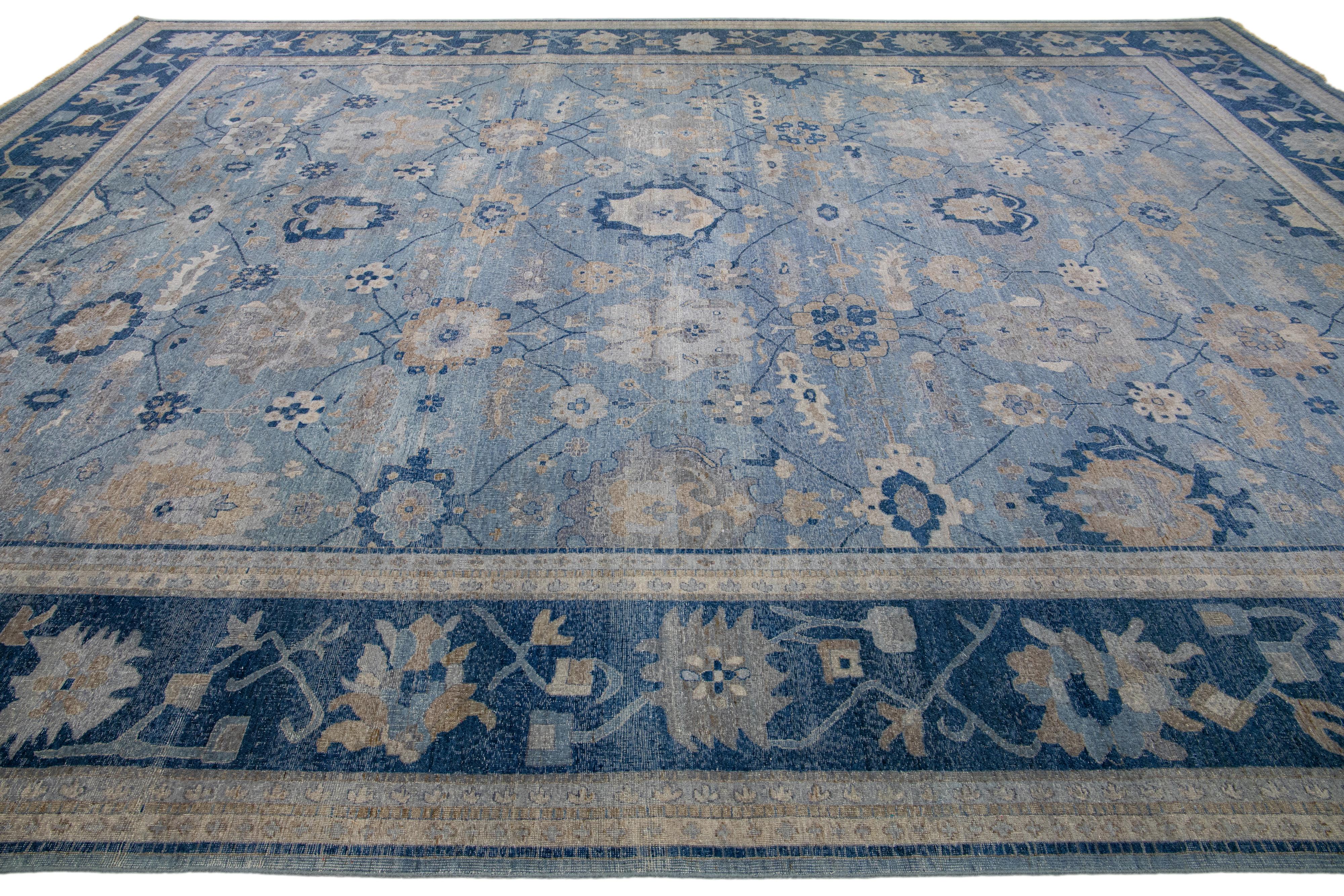 Moderner handgefertigter indischer Mahal-Teppich aus blauer Wolle von Apadana, Allover im Zustand „Neu“ im Angebot in Norwalk, CT