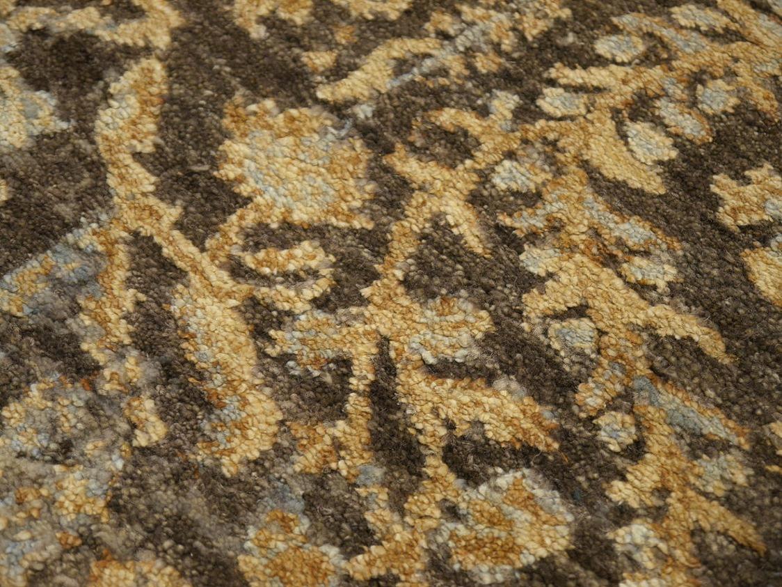 Moderner handgeknüpfter Teppich im Mahal- oder Täbris-Design aus der Djoharian-Kollektion im Angebot 9