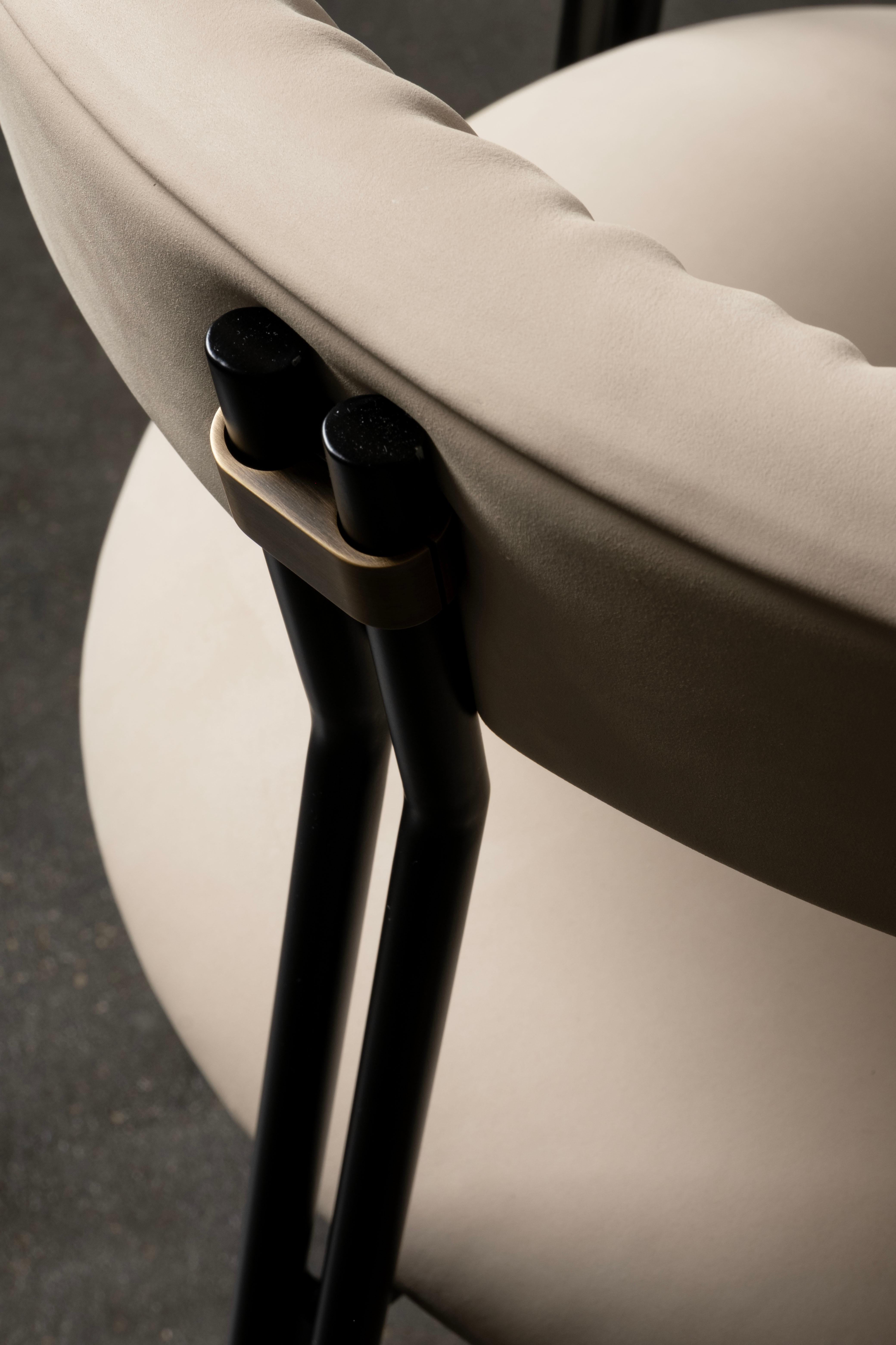 Chaise de salle à manger moderne Maia Set/4, cuir italien beige, fait à la main par Greenapple en vente 3