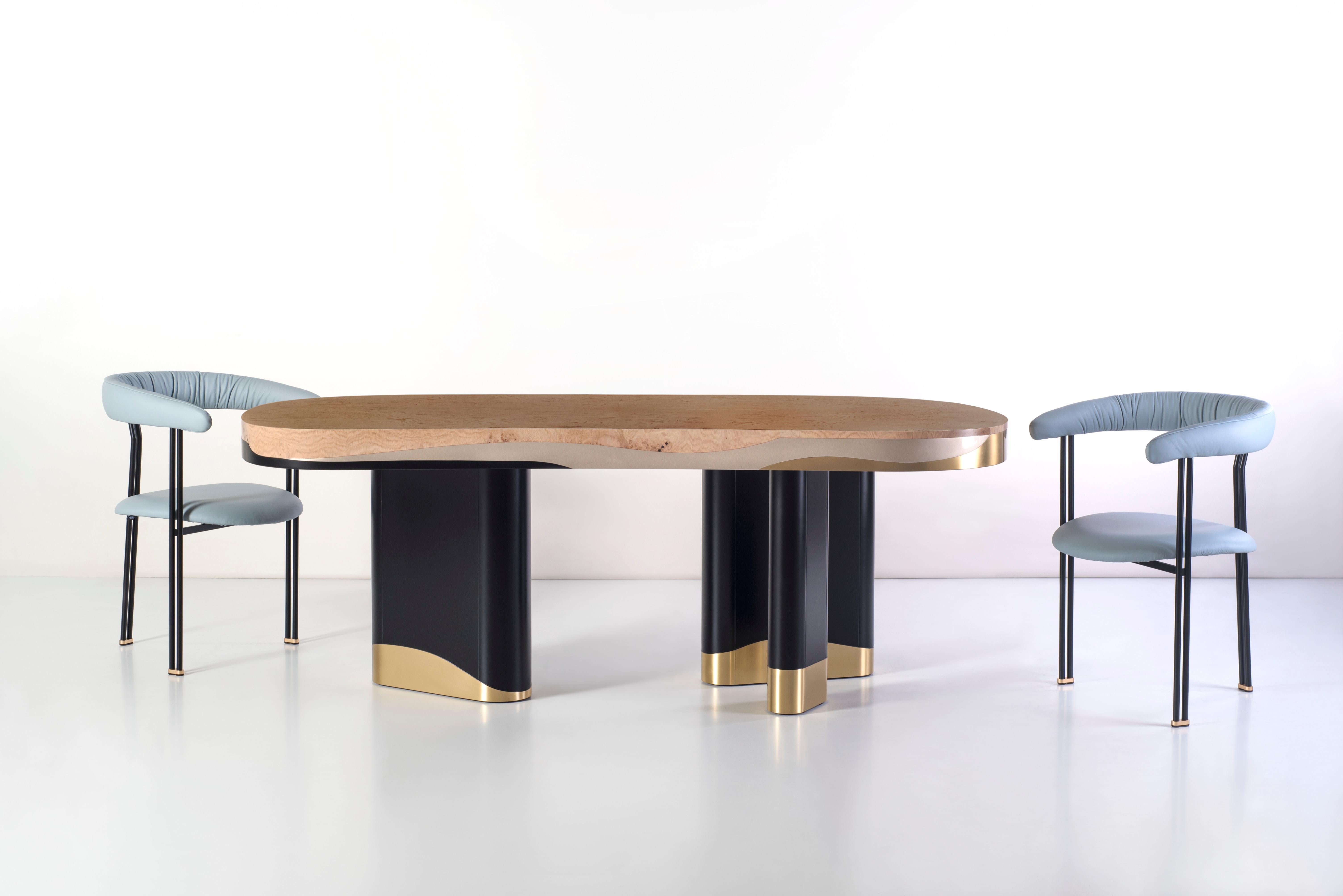 Portugais Chaises de salle à manger Maia, cuir italien bleu, fabriquées à la main au Portugal par Greenapple en vente