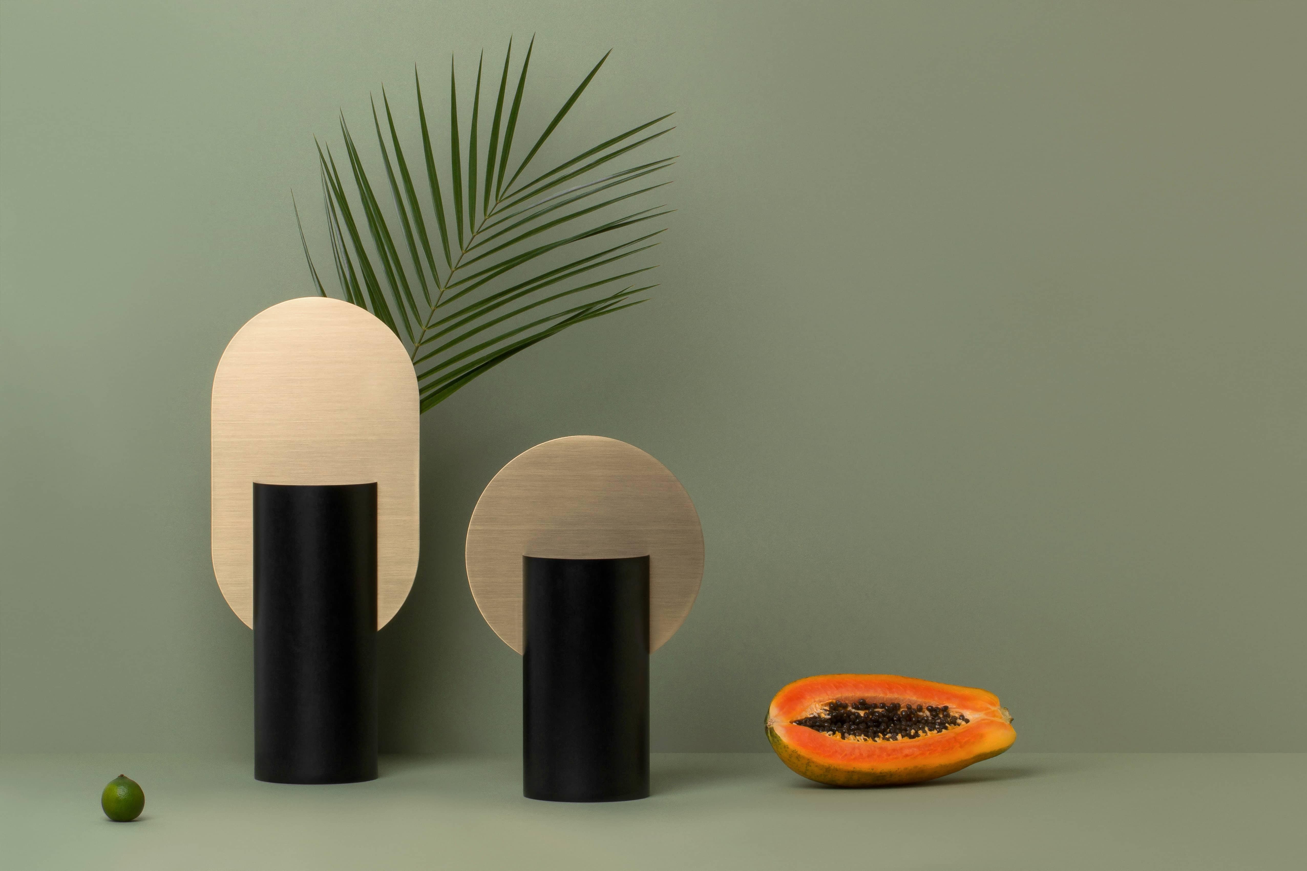 Moderne Malewitsch-Vase CS1 von Noom aus Messing und lackiertem Stahl im Zustand „Neu“ im Angebot in Paris, FR