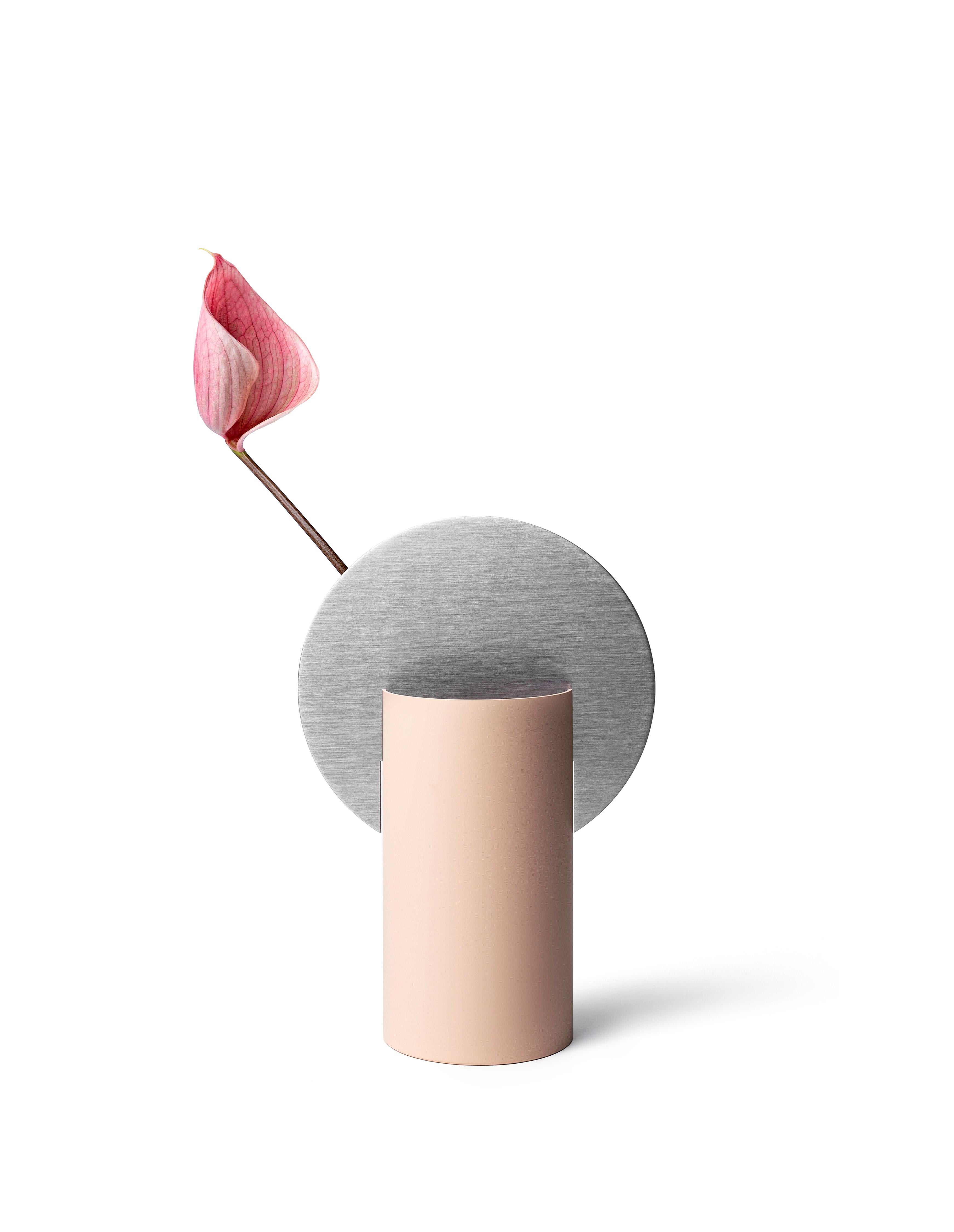 Malevich Vase CS7 - Minimalist bold design by Noom in Copper and Painted Steel For Sale 5