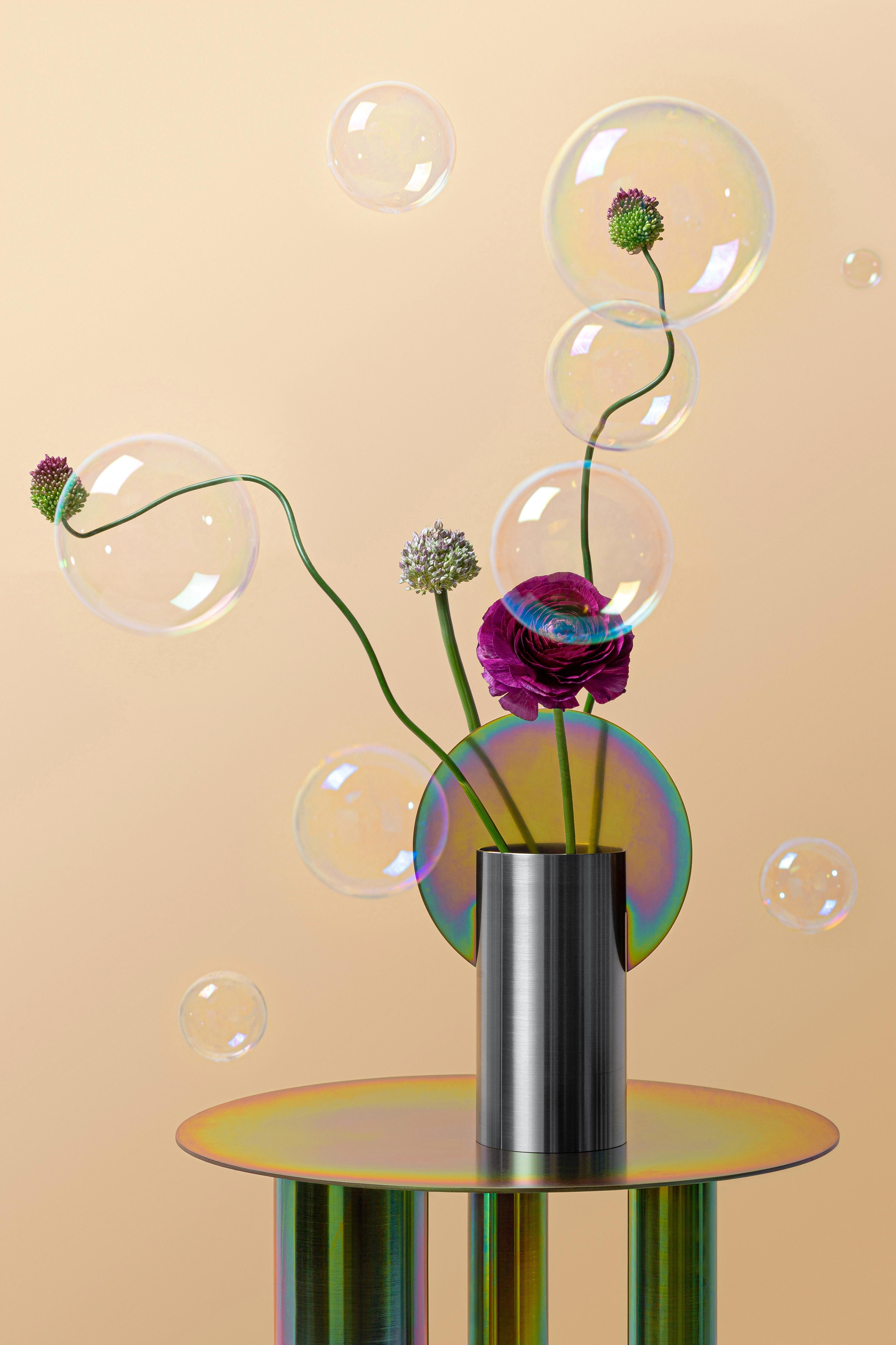 Malevich Vase CS7 - Minimalist bold design by Noom in Copper and Painted Steel For Sale 8