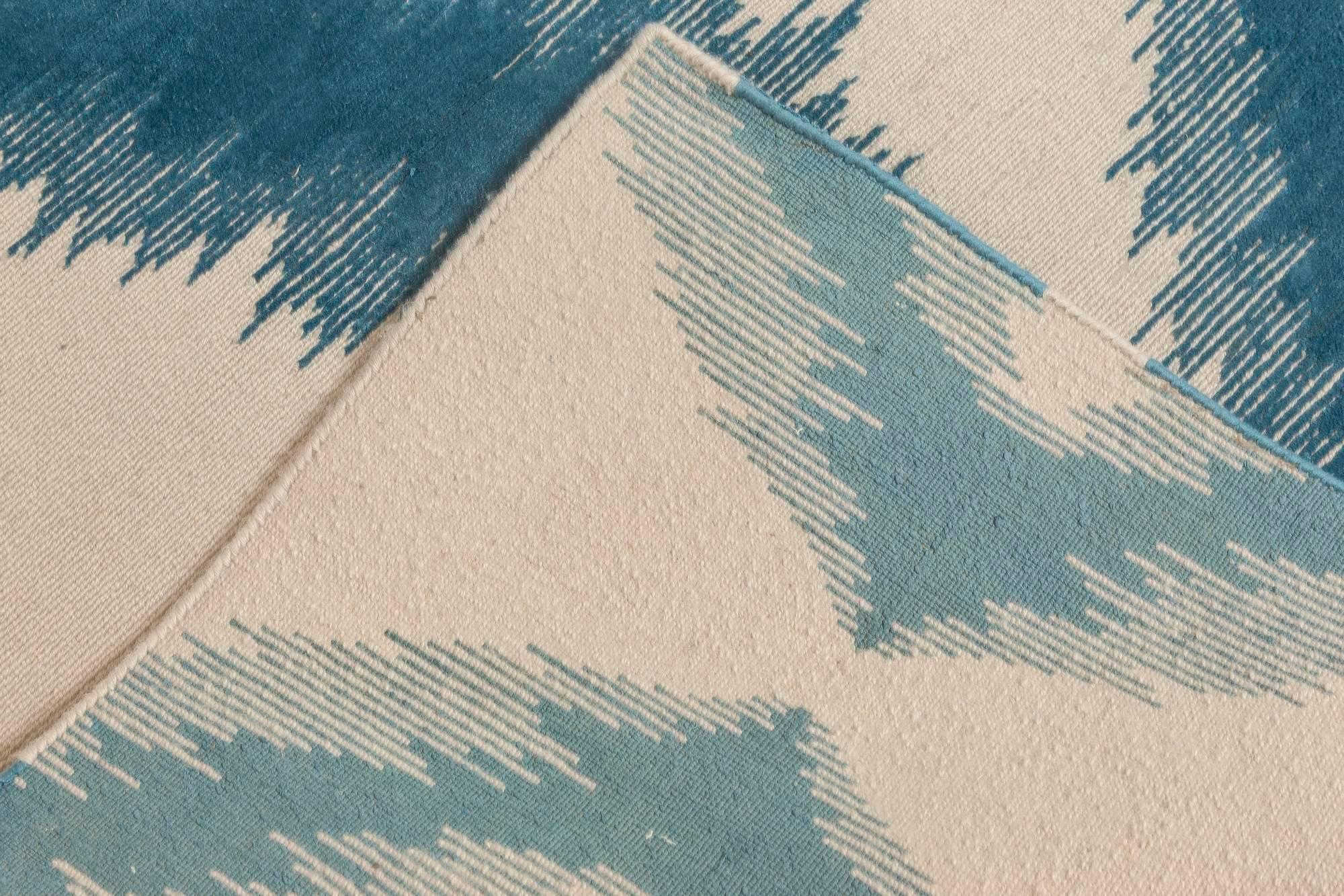 Alfombra moderna de seda Mandorla hecha a mano por Doris Leslie Blau Anudado a mano en venta